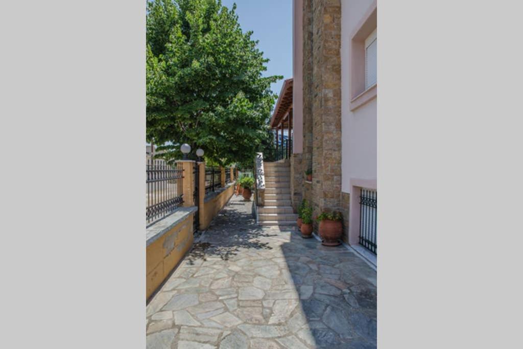 Paressa's House view 4