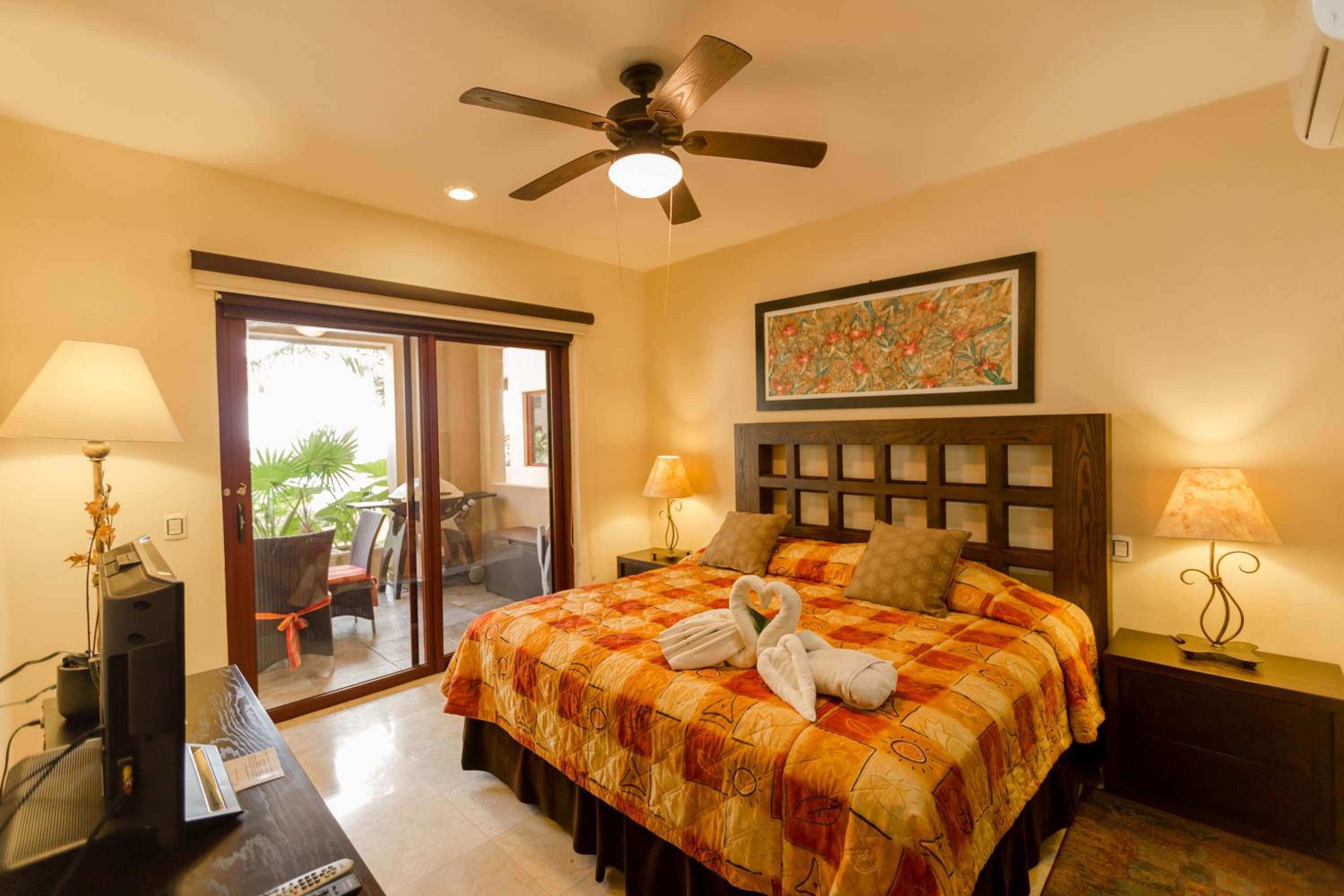 El Faro 104 Reef view 4