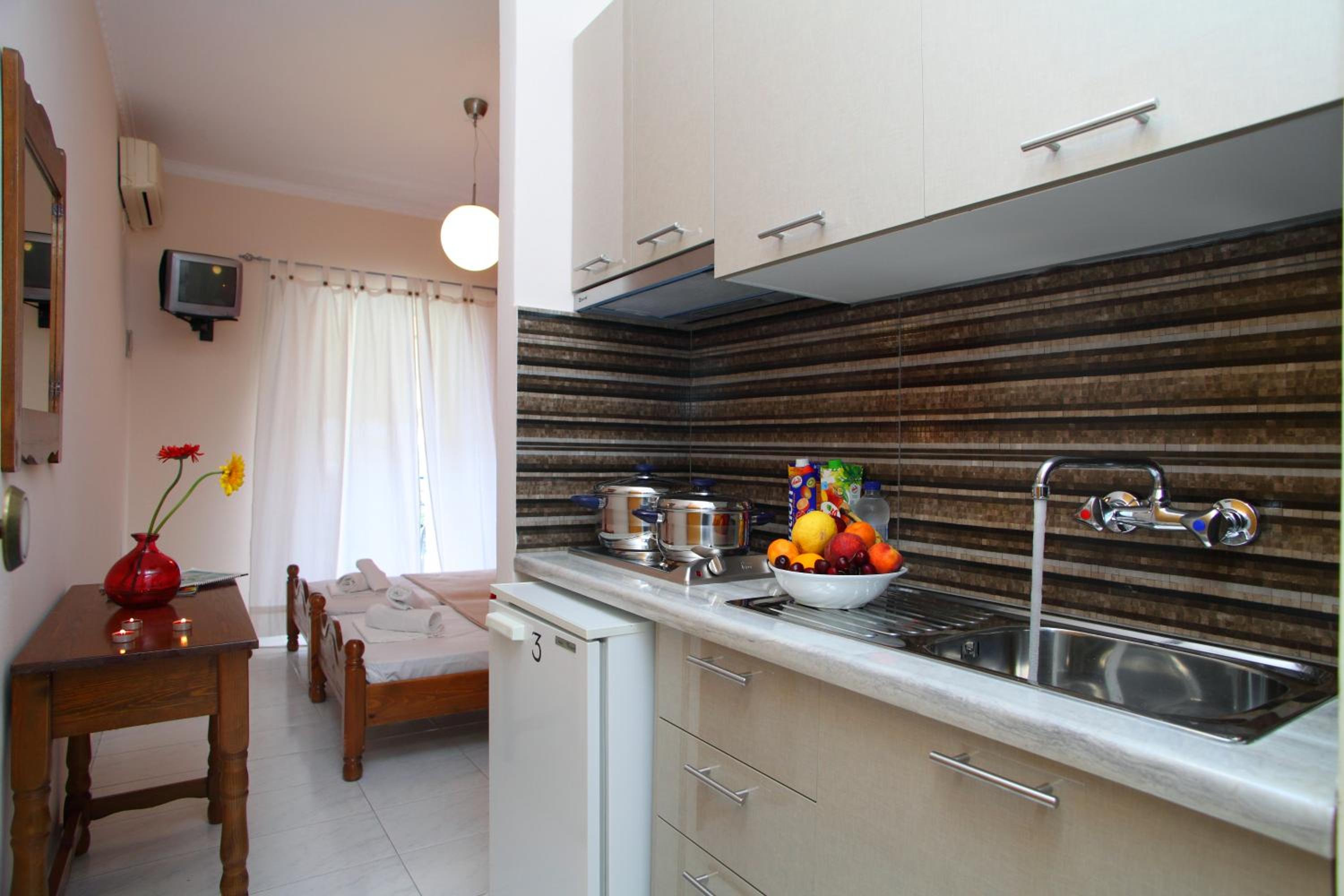 The Filoxenia Apartments, Nikiana view 3