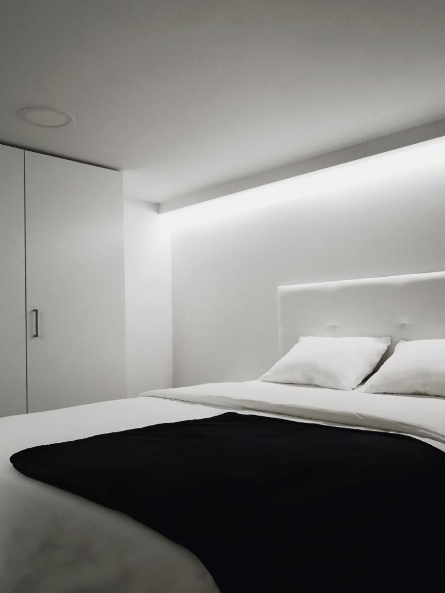 HomeForGuest BIOMA Modern & Minimalist Apartment photo 1
