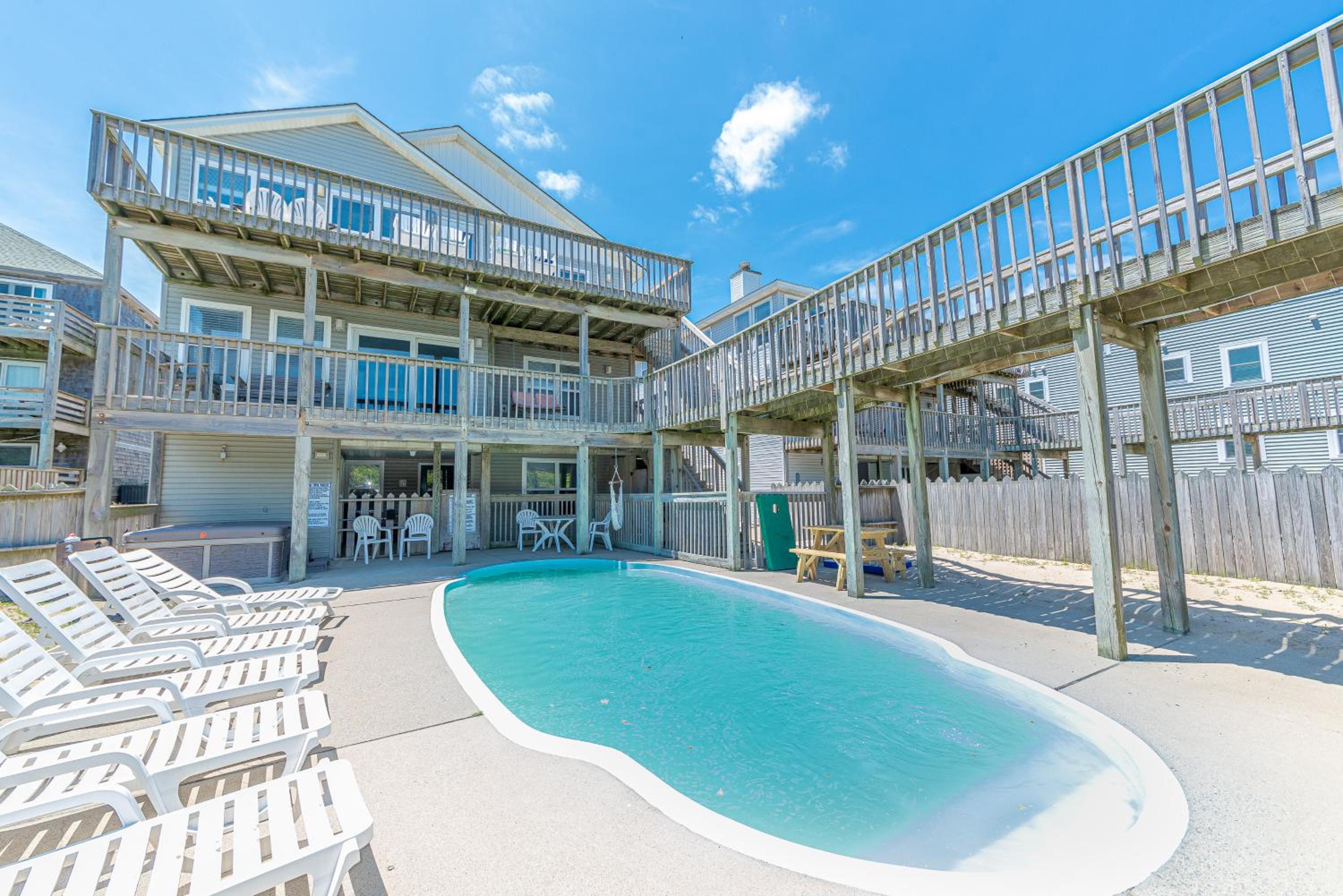 Smooth Sailing - Nags Head MP 10, Oceanfront, Ocean View, Pool, Hot Tub, Pets OK, Flex Stays