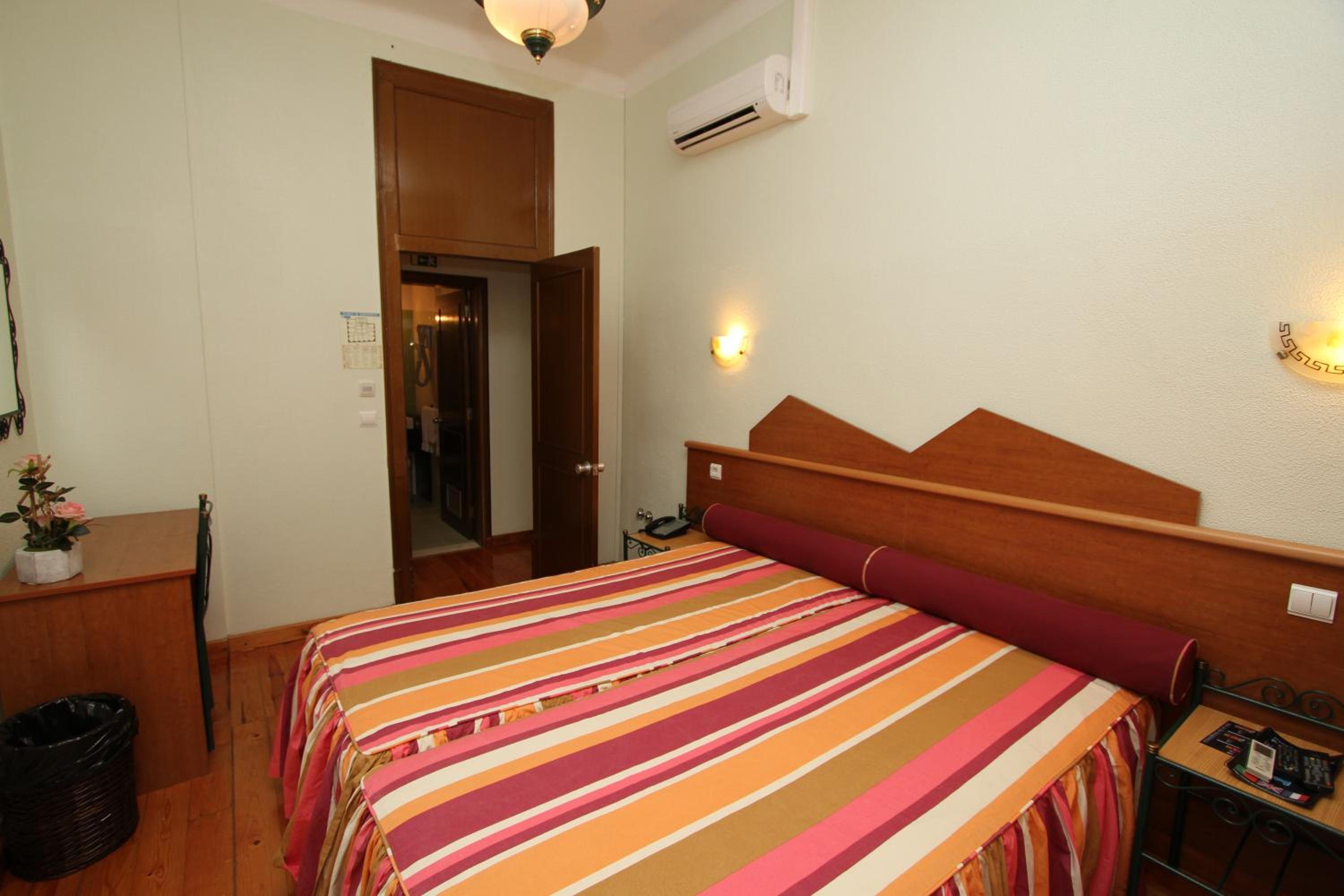 Photo 28