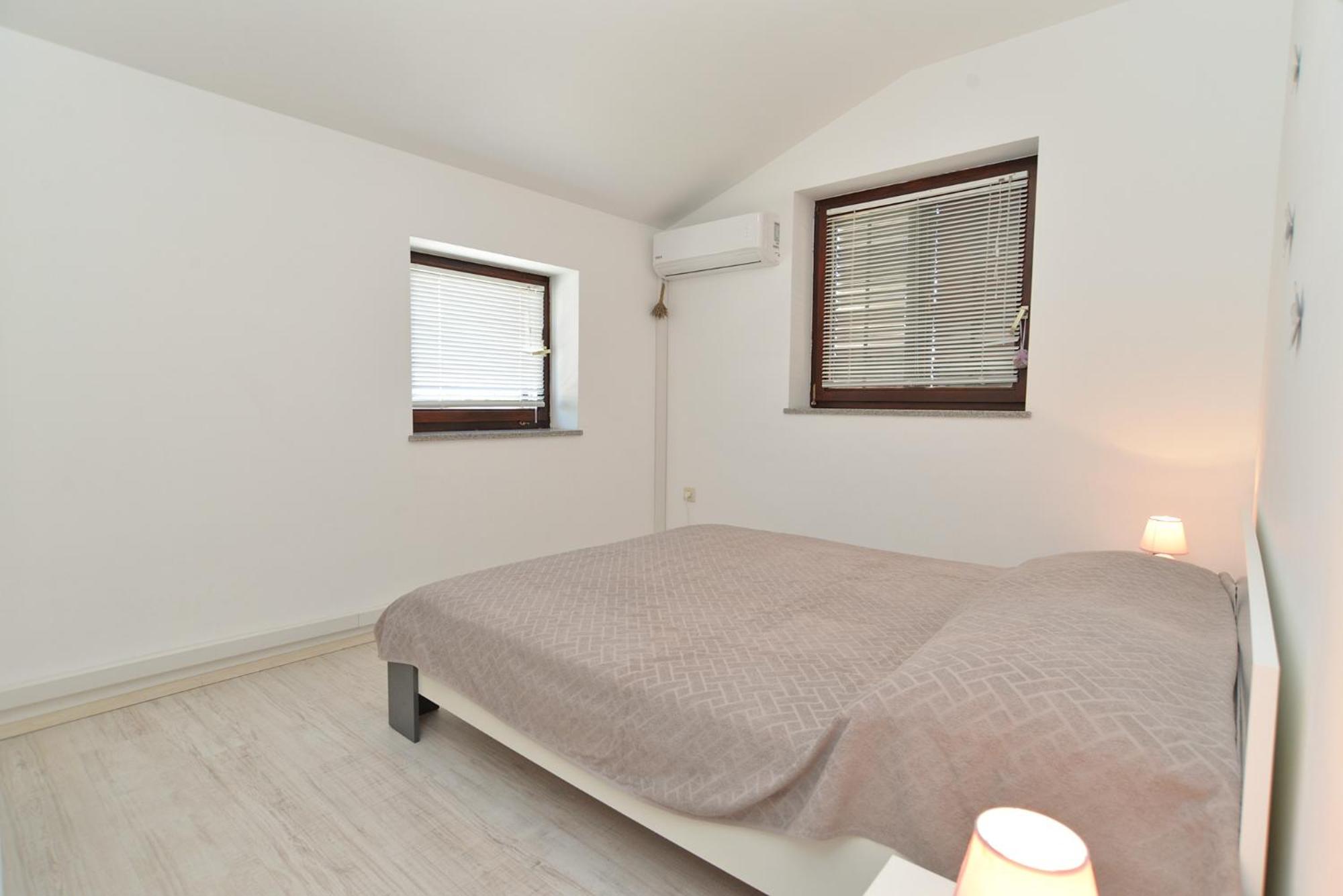 Apartments Stana 242