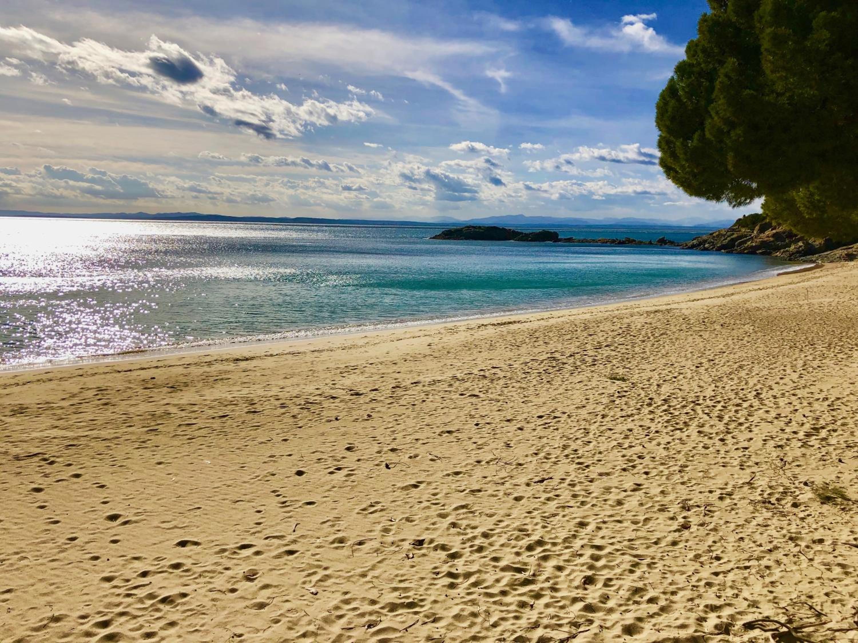 Almadrava Beach