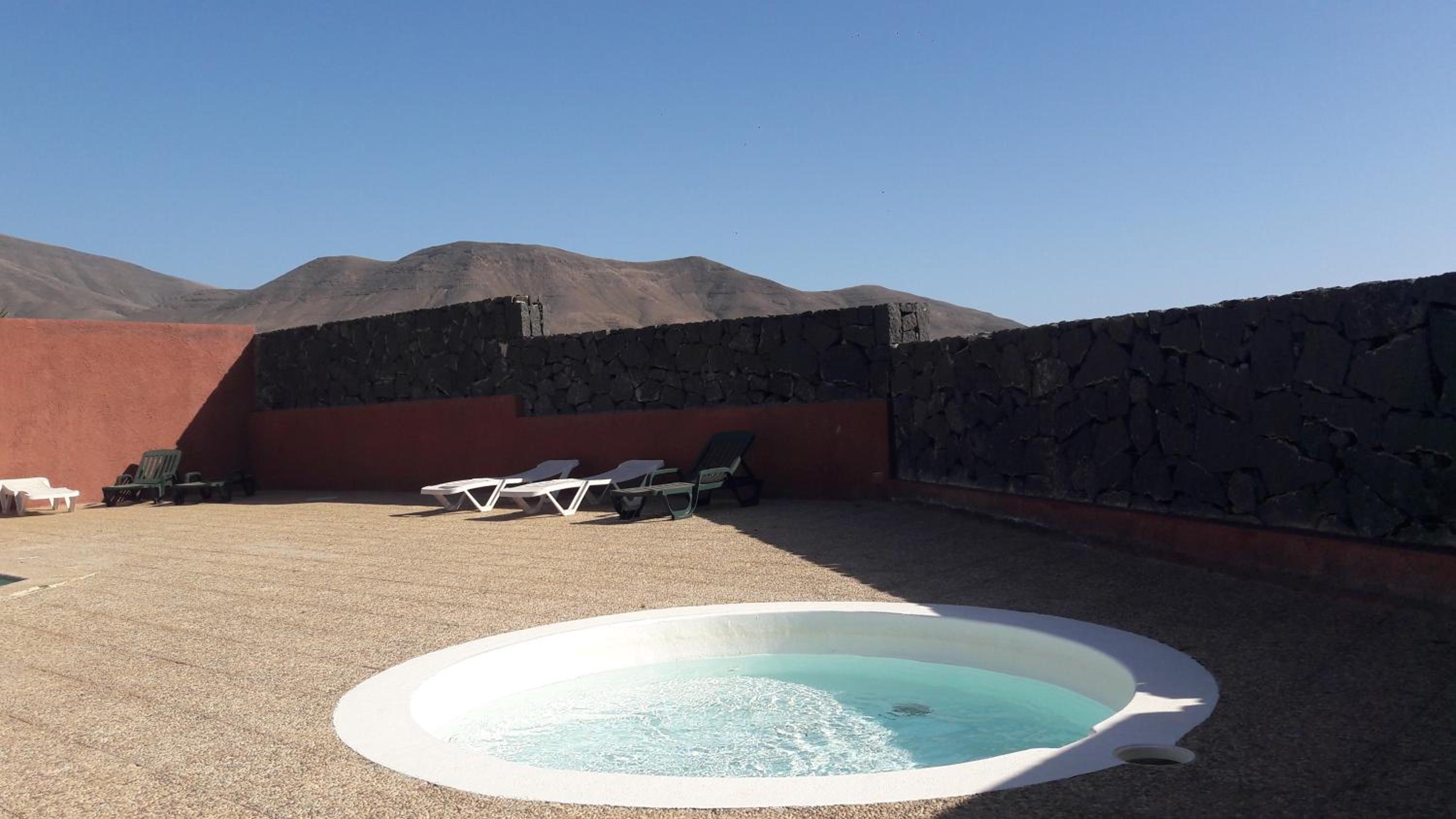 Omae Papagayo view 3