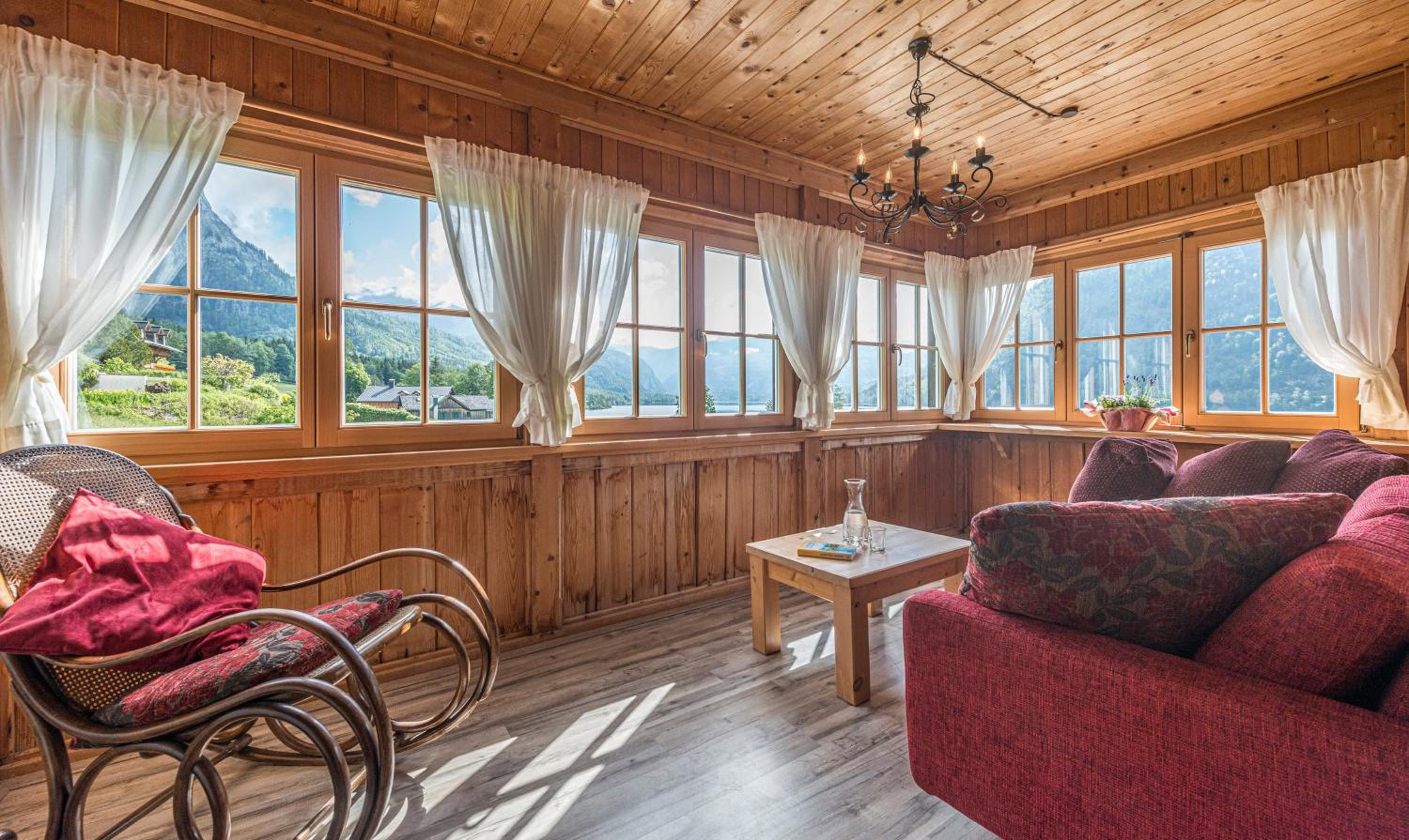 Das Haus am Grundlsee - Your Austrian Home