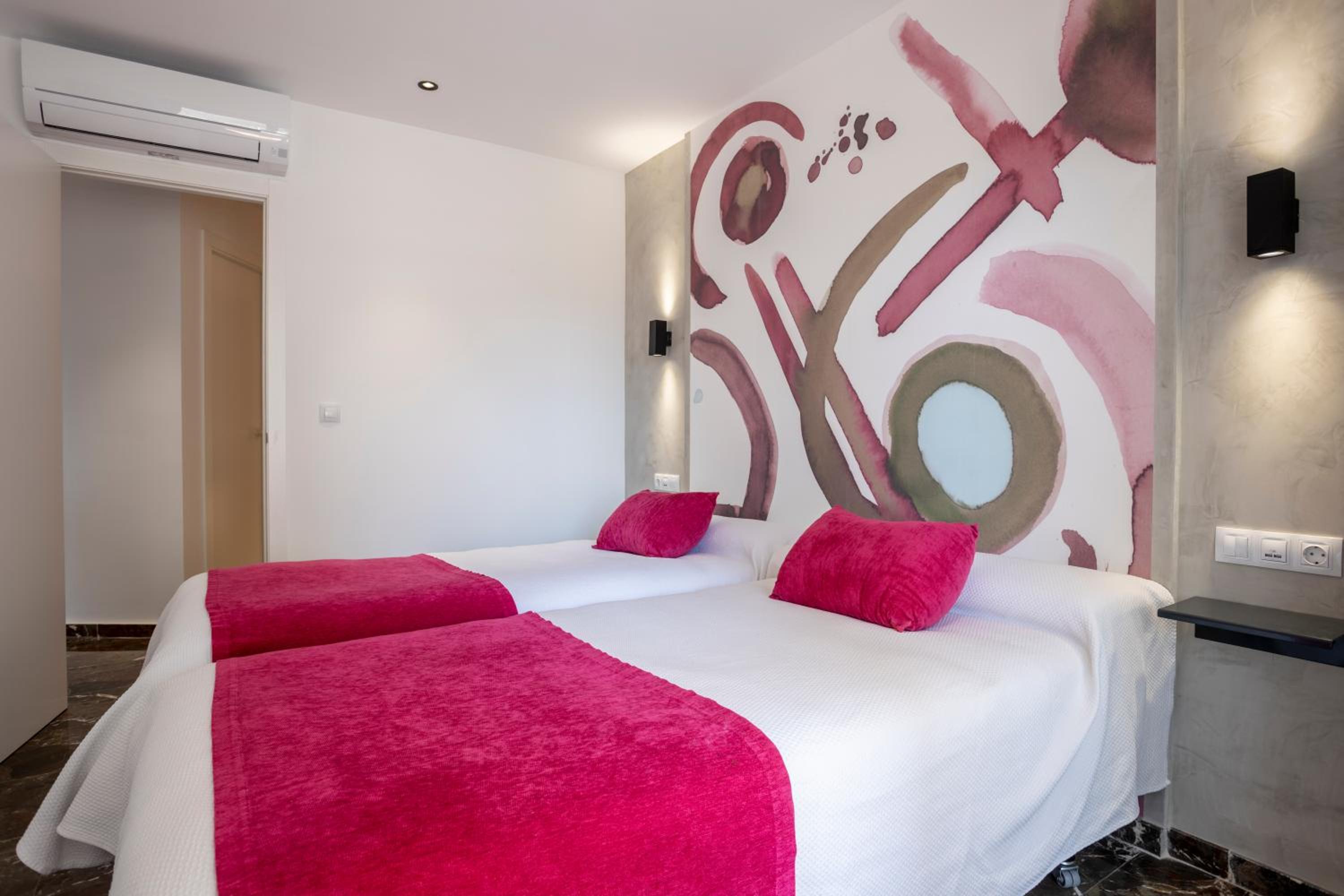 Apartamentos San Jaime Center Suites