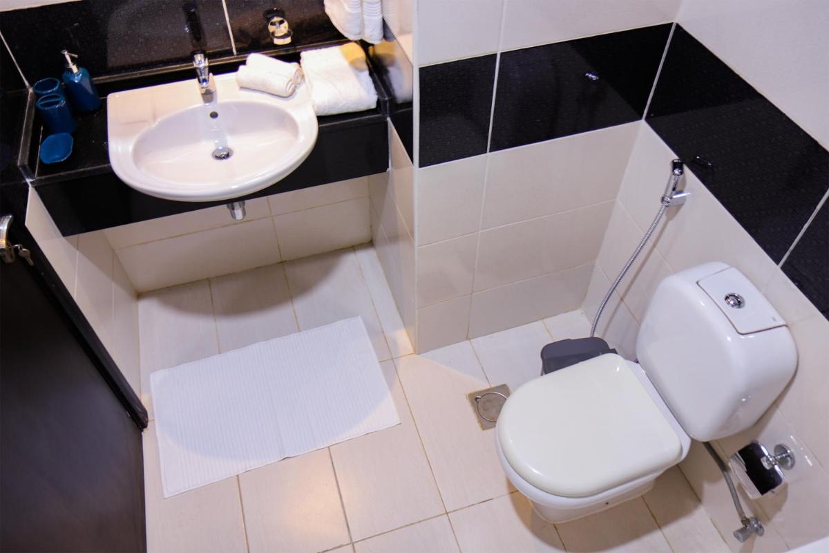 SHH - Furnished Studio in Knight Bridge Court A, JVC