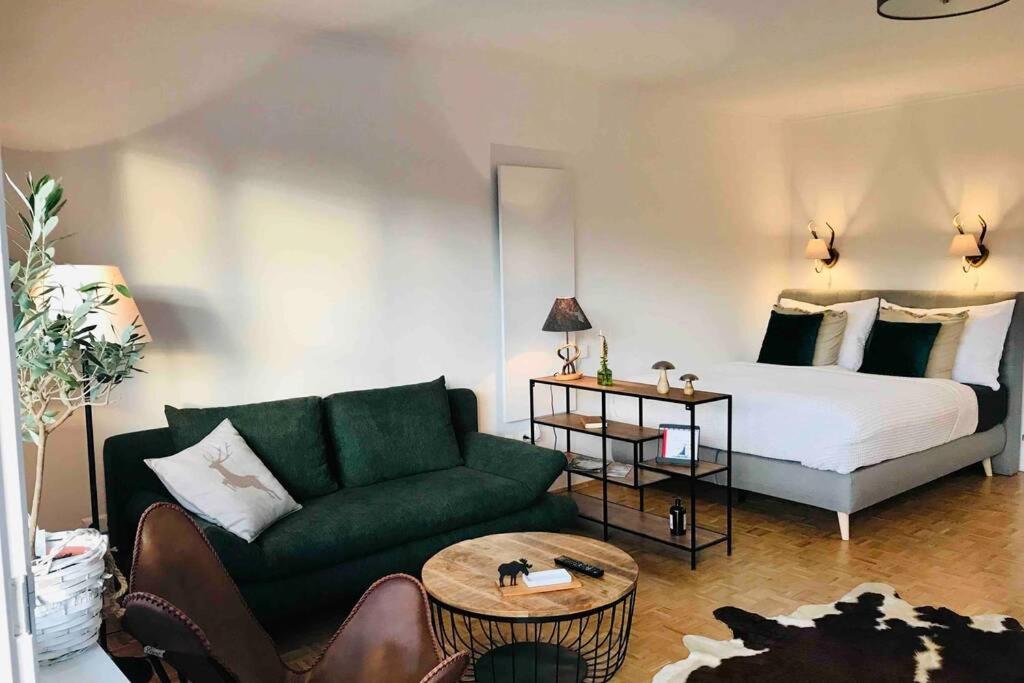 Kaiserreich I - Styrian Hideaway en Graz — hotel room