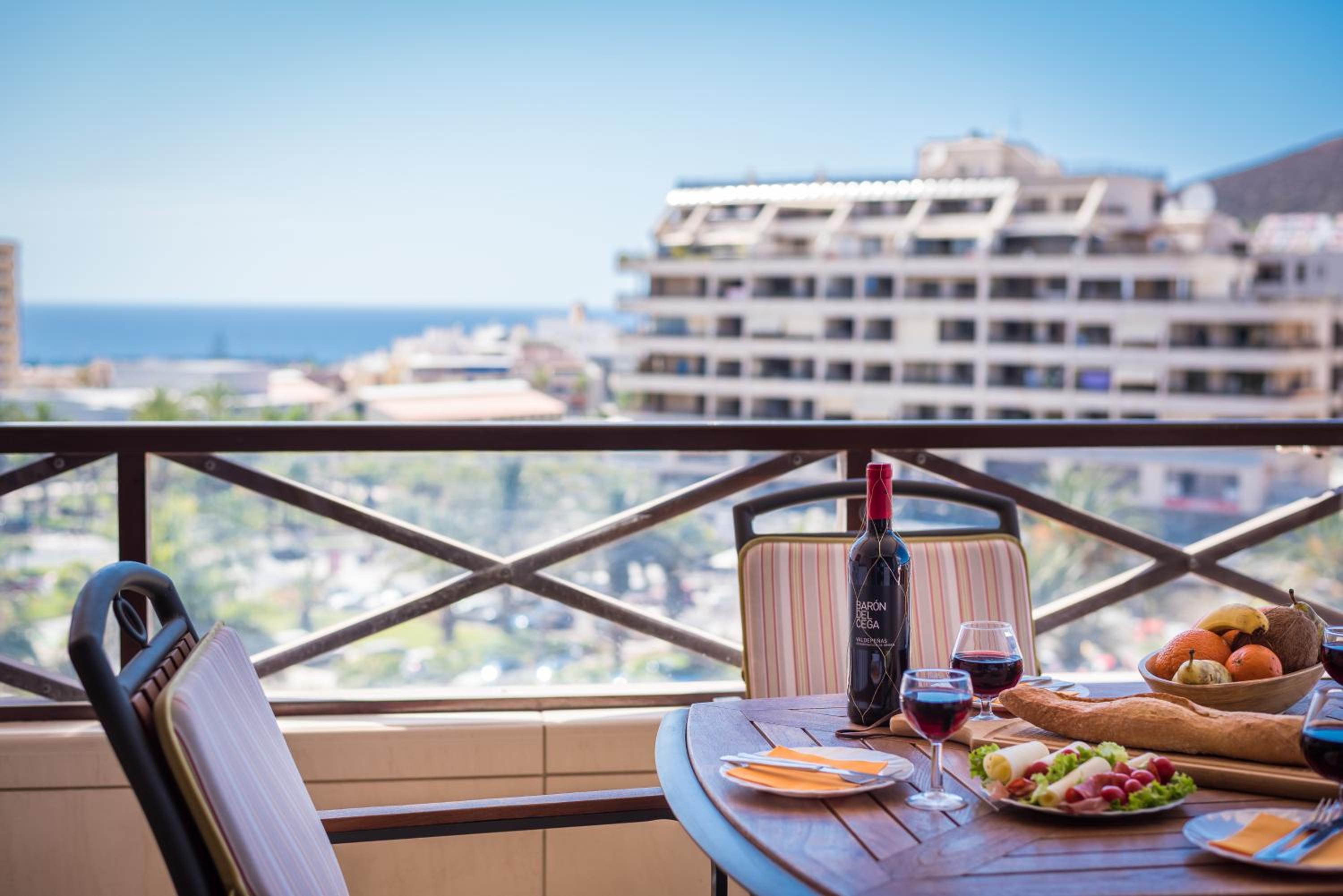 Great 'San Marino' Terrace and Pool view 5