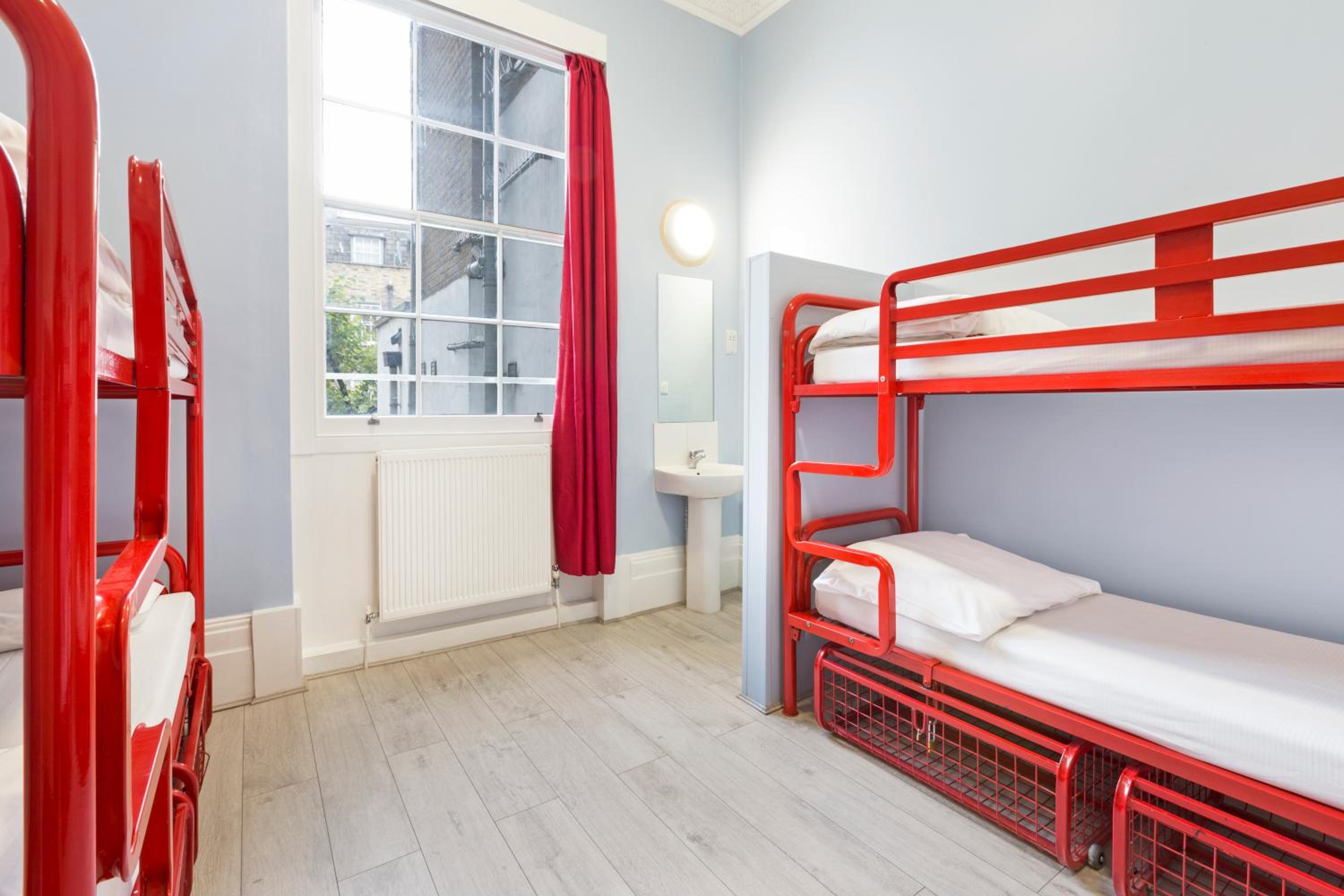 Astor Victoria Hostel