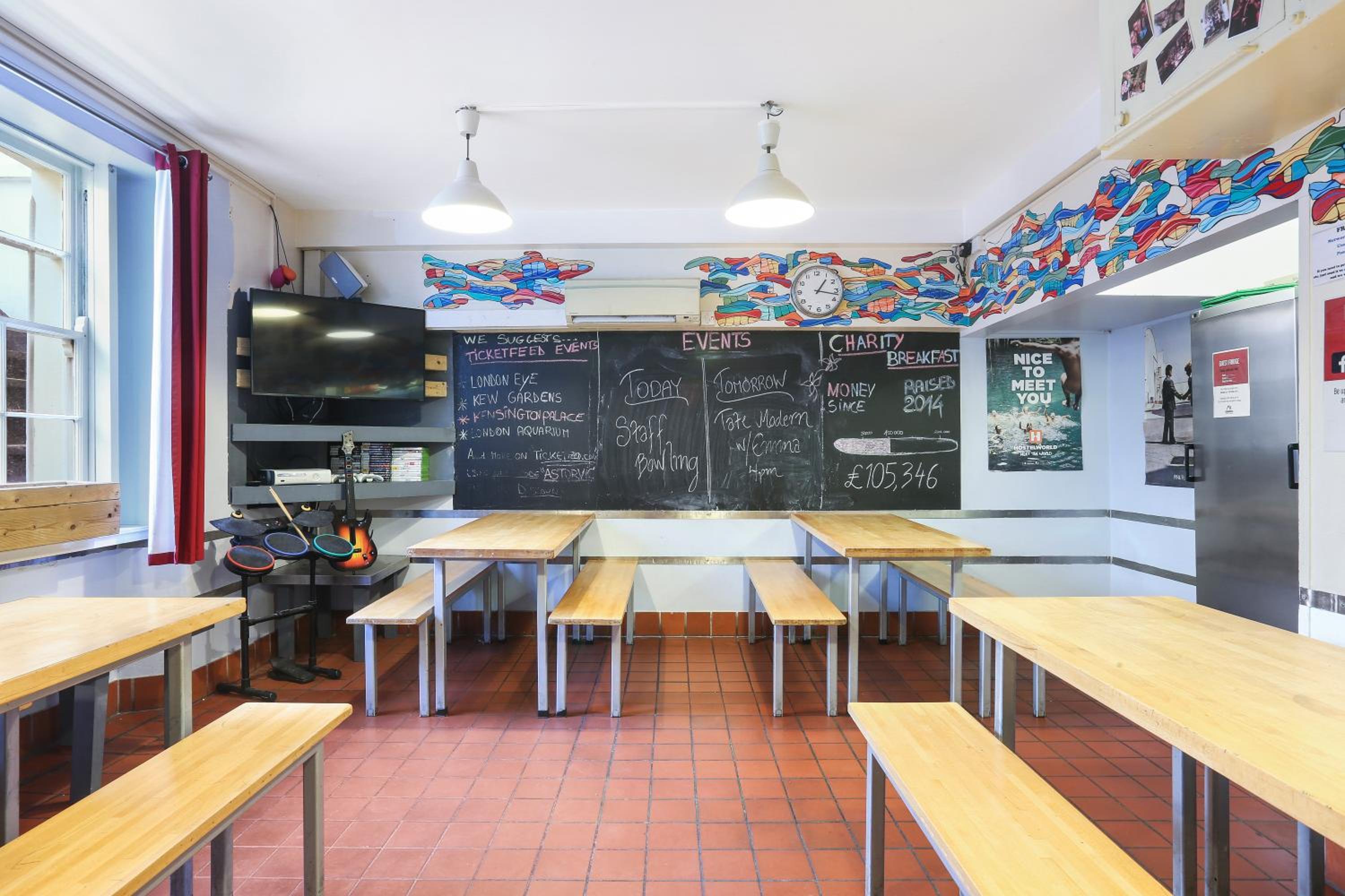 Astor Victoria Hostel