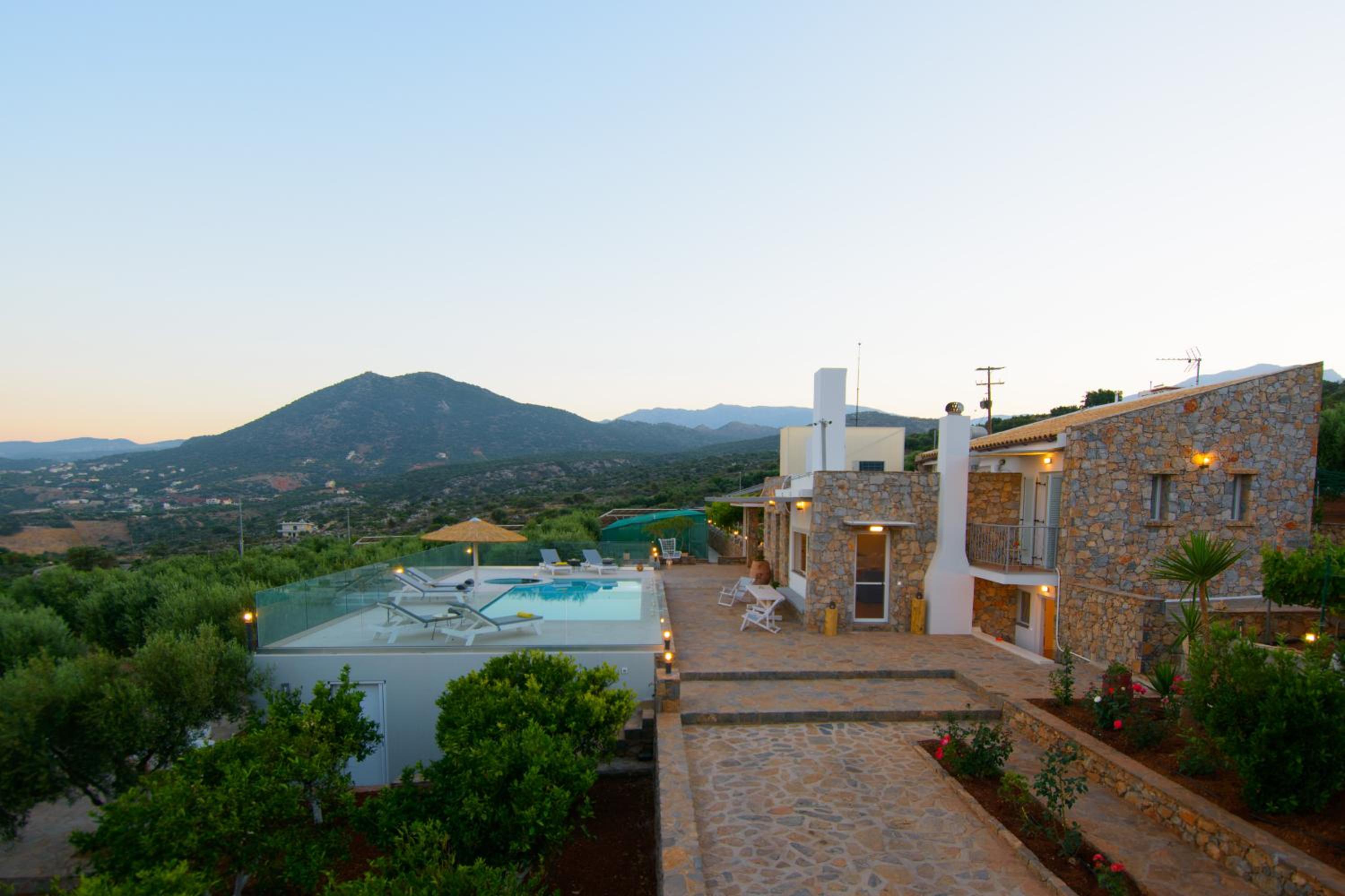 Hotel Villa Enigma - Image 1