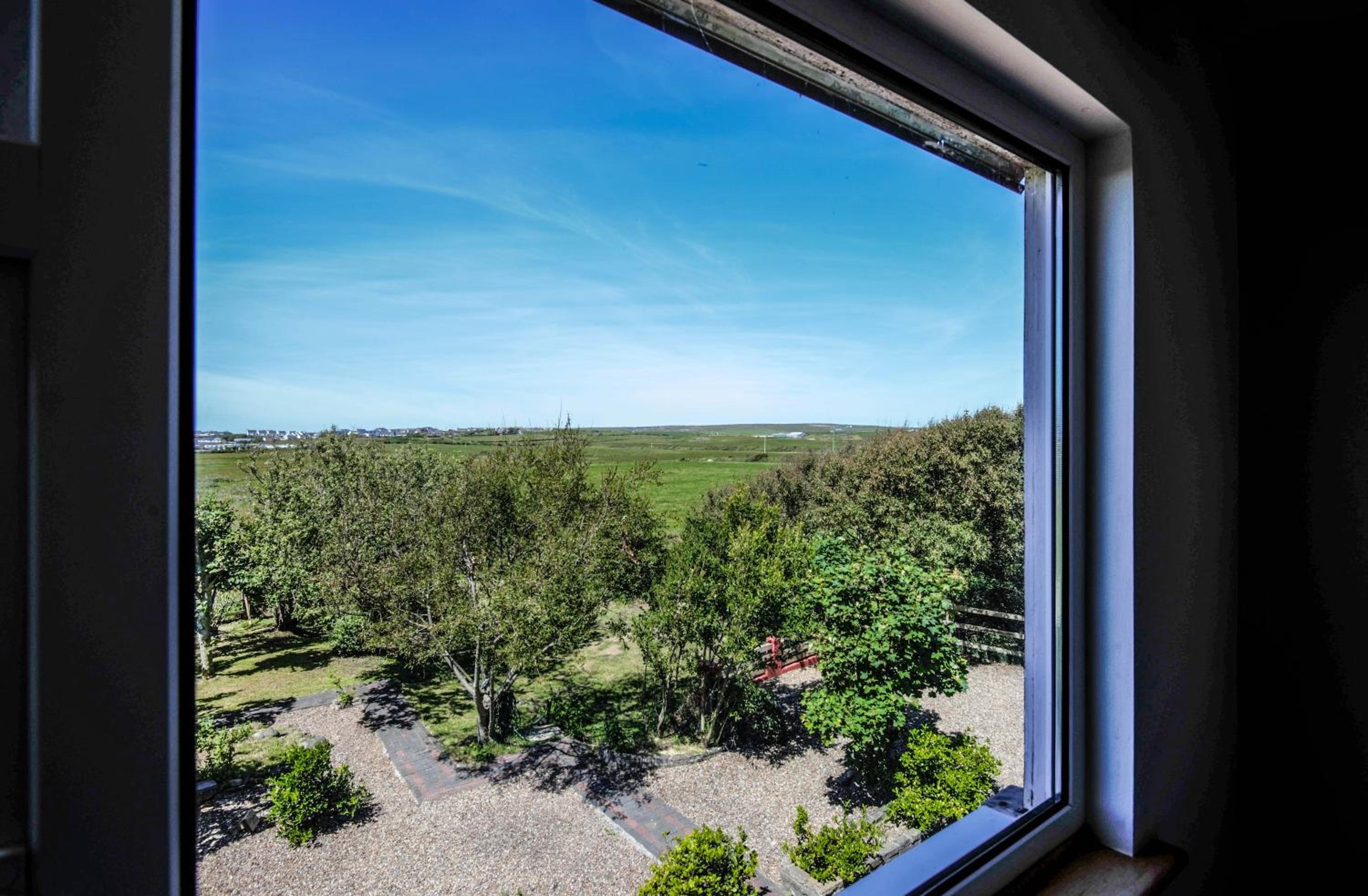 BlueTit Lodge view 5