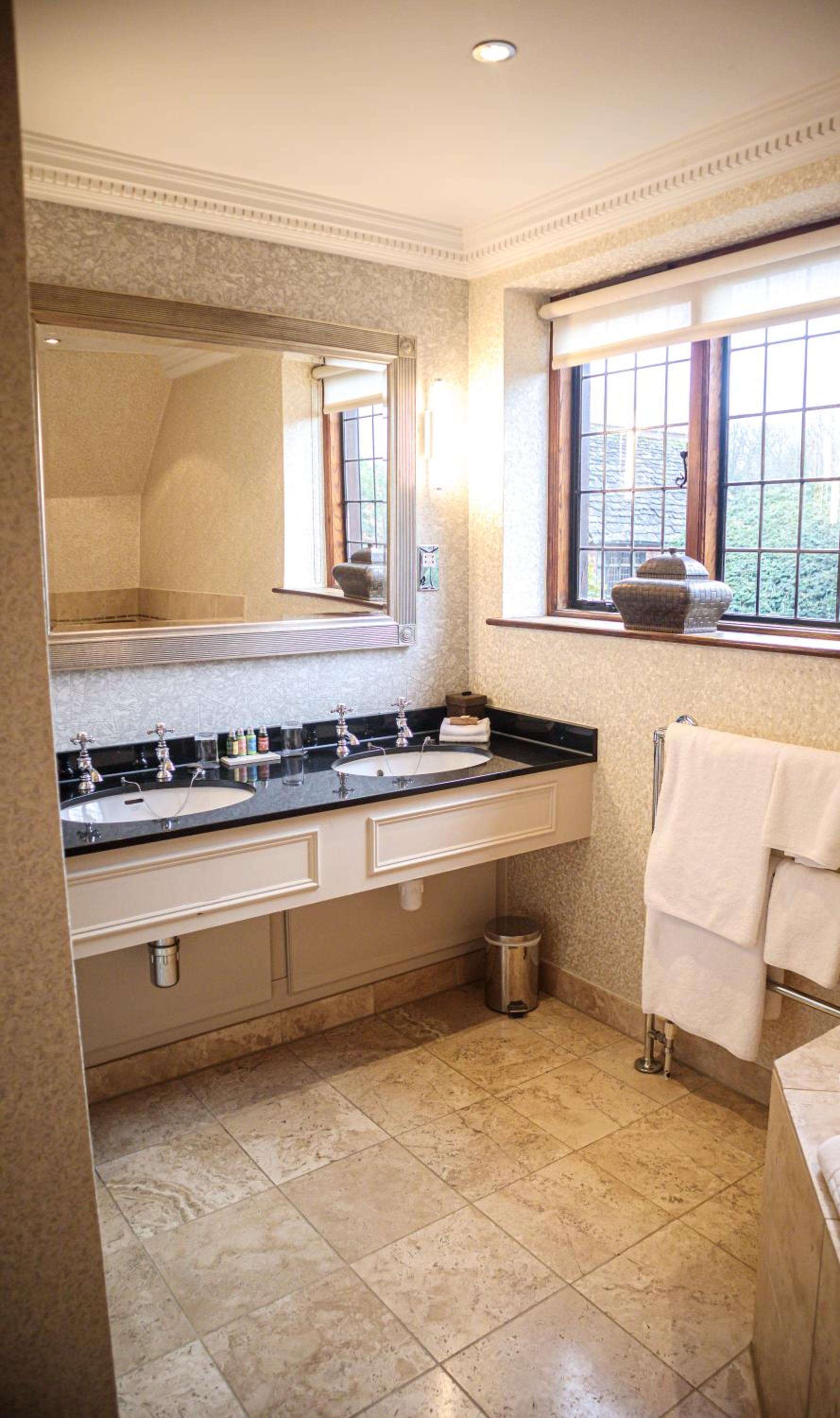 Horley Vacations - Langshott Manor - Luxury Hotel Gatwick - Property Image 82