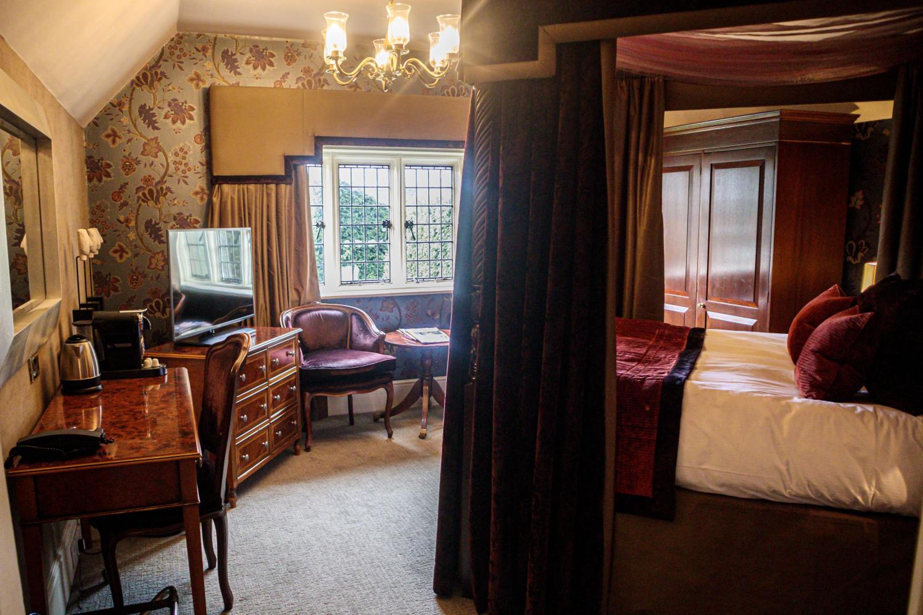Horley Vacations - Langshott Manor - Luxury Hotel Gatwick - Property Image 31
