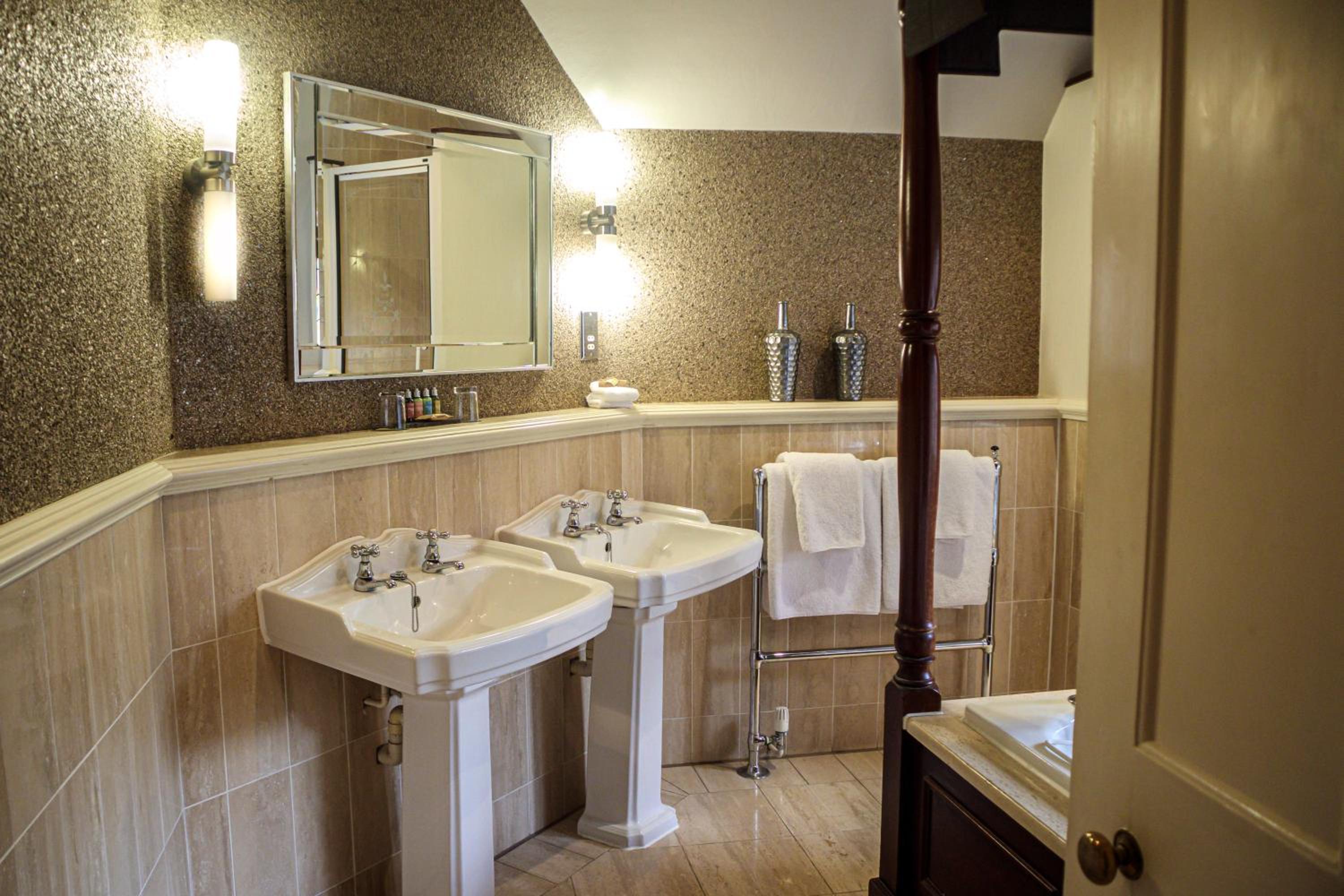 Horley Vacations - Langshott Manor - Luxury Hotel Gatwick - Property Image 66
