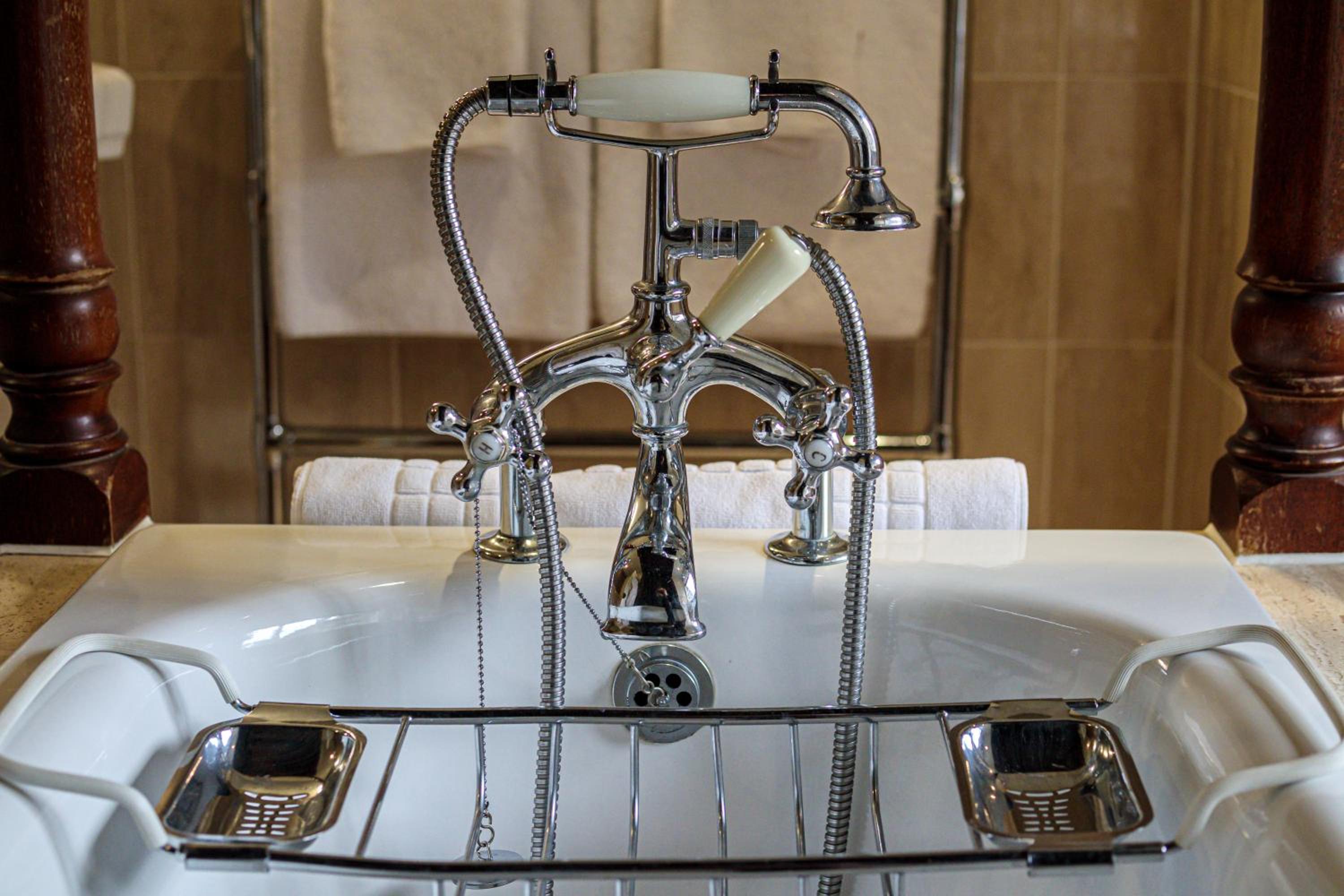 Horley Vacations - Langshott Manor - Luxury Hotel Gatwick - Property Image 26