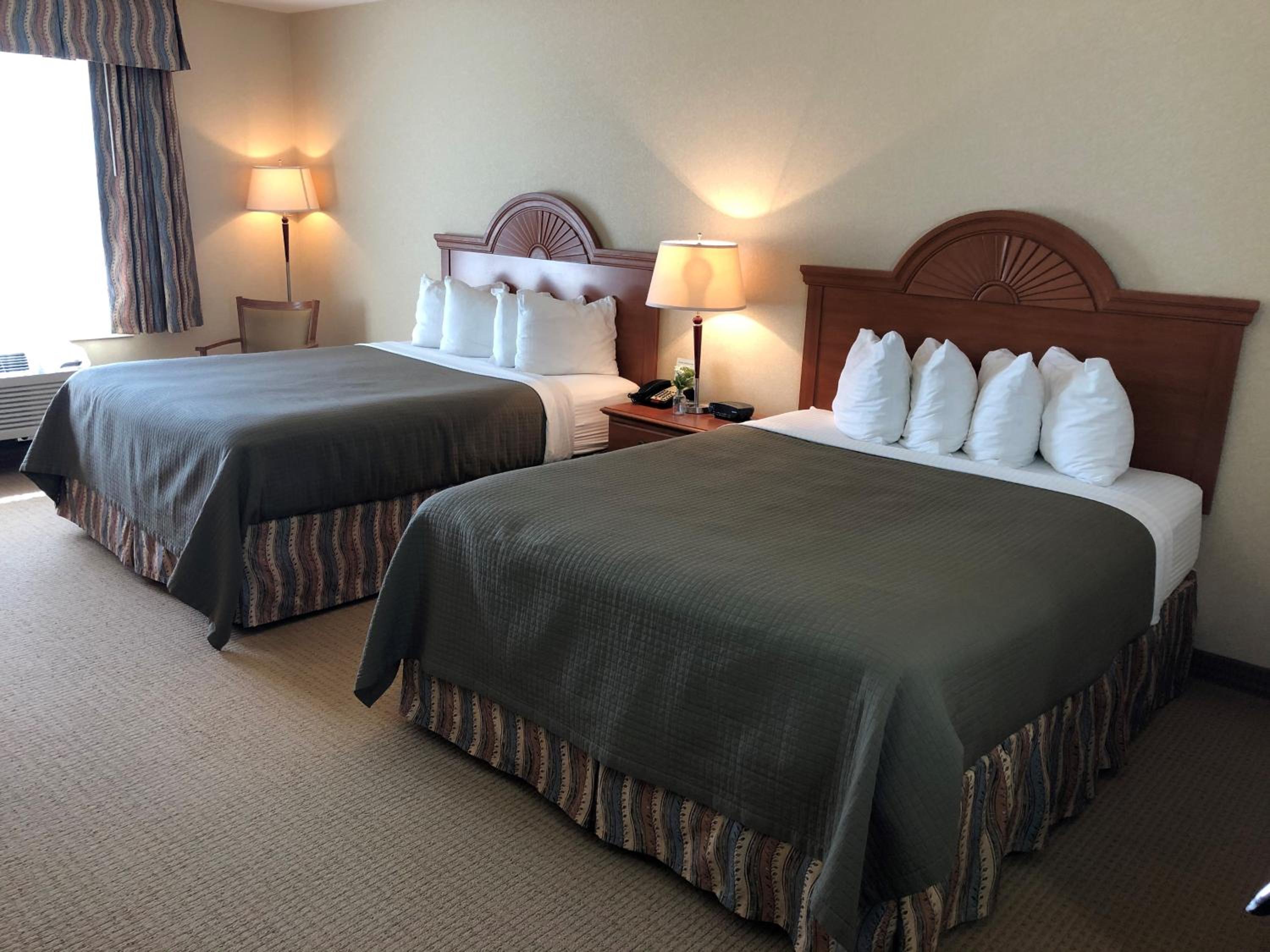 Red Coach Inn Suites - Property Image 3