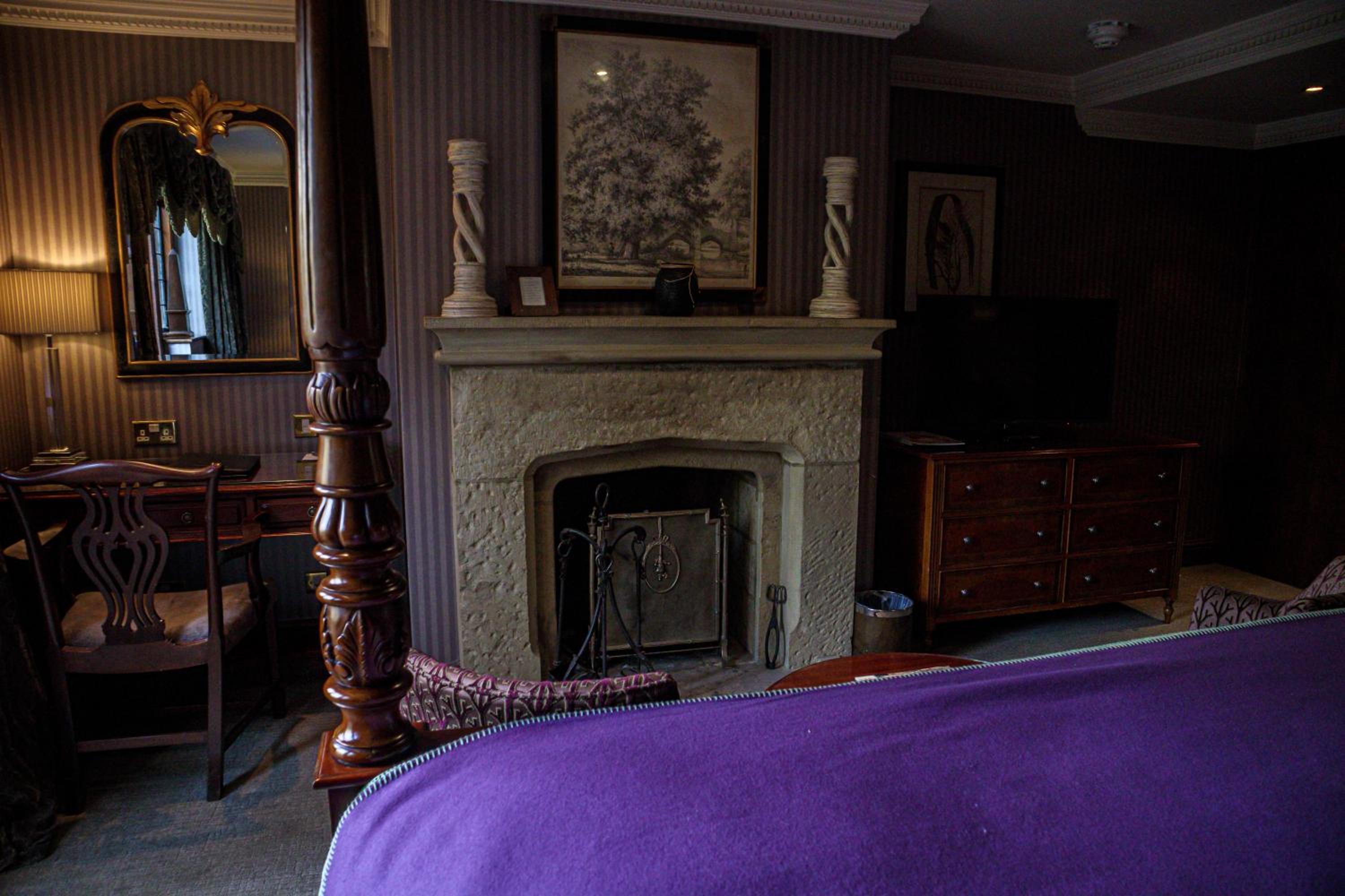 Horley Vacations - Langshott Manor - Luxury Hotel Gatwick - Property Image 45
