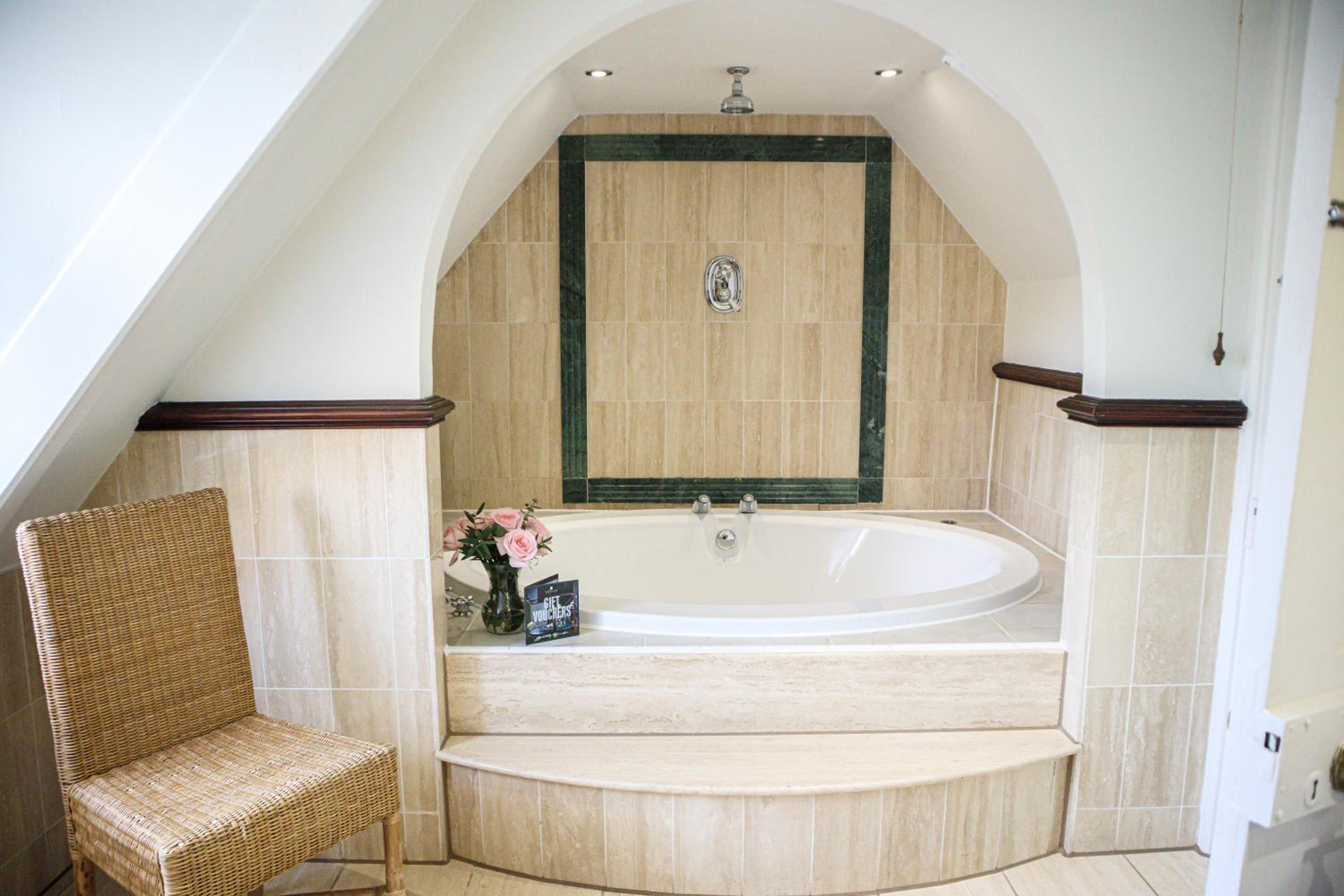 Horley Vacations - Langshott Manor - Luxury Hotel Gatwick - Property Image 5