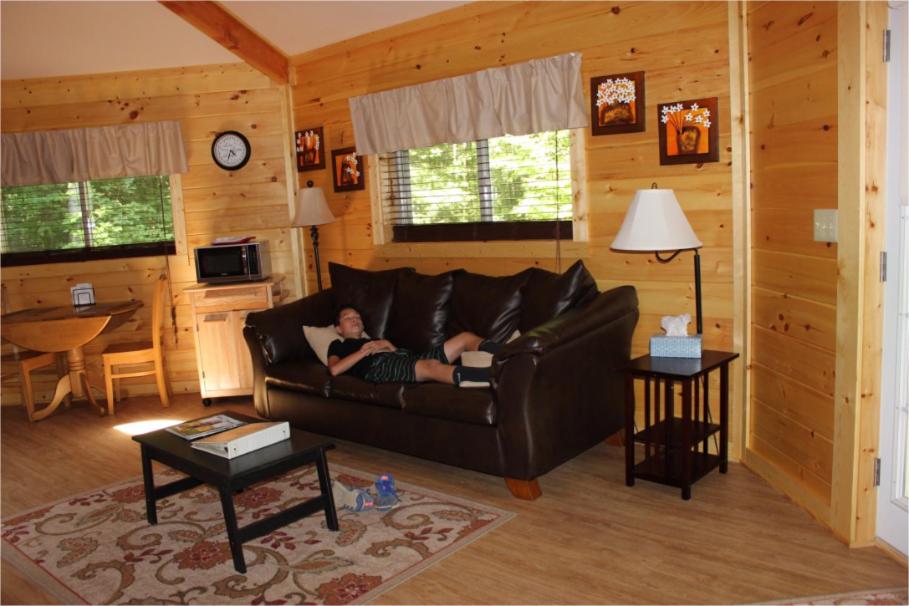 Country Road Cabins