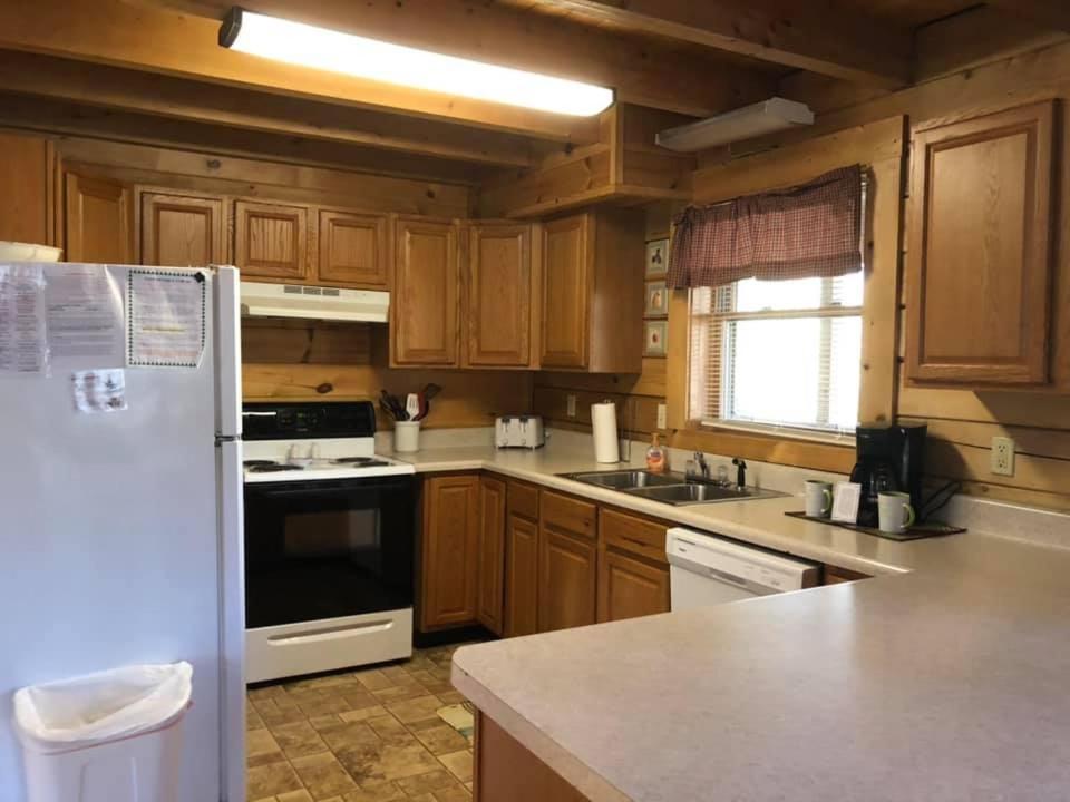 Country Road Cabins