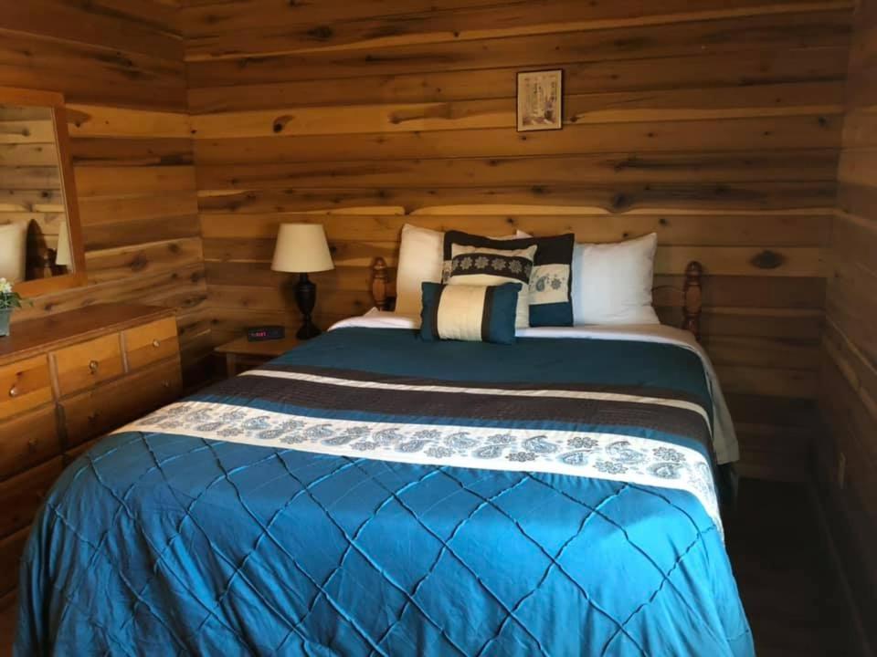 Country Road Cabins