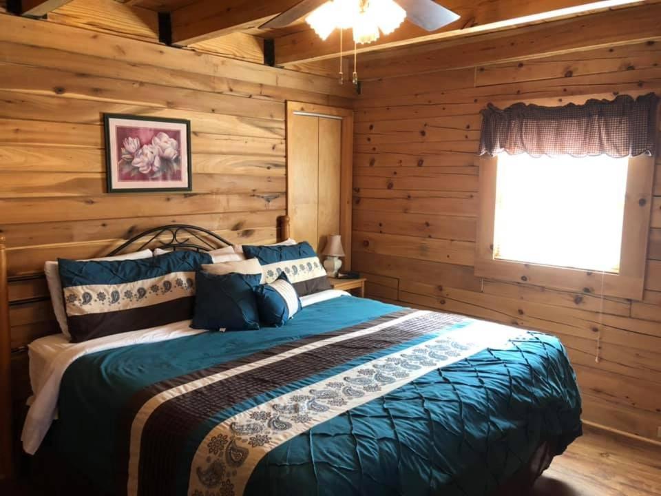 Country Road Cabins