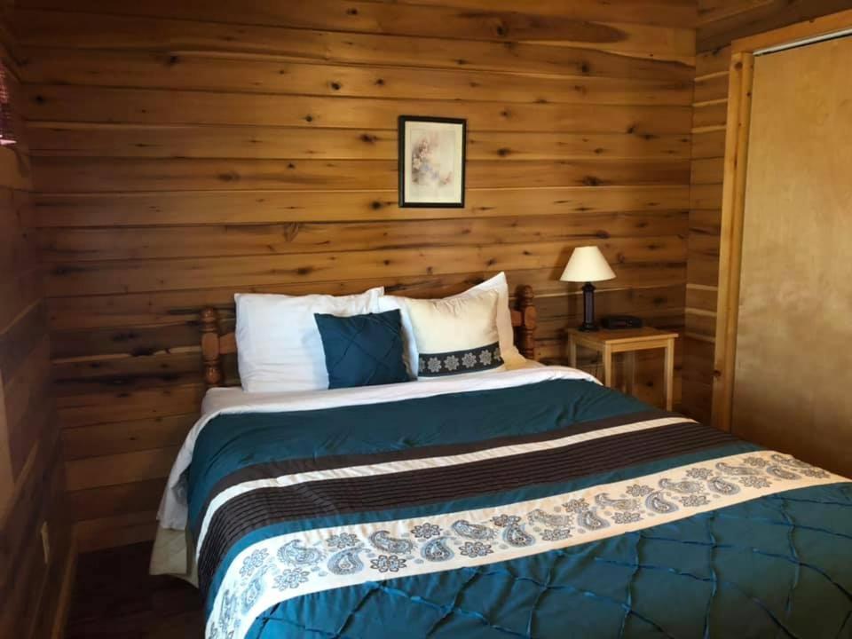 Country Road Cabins