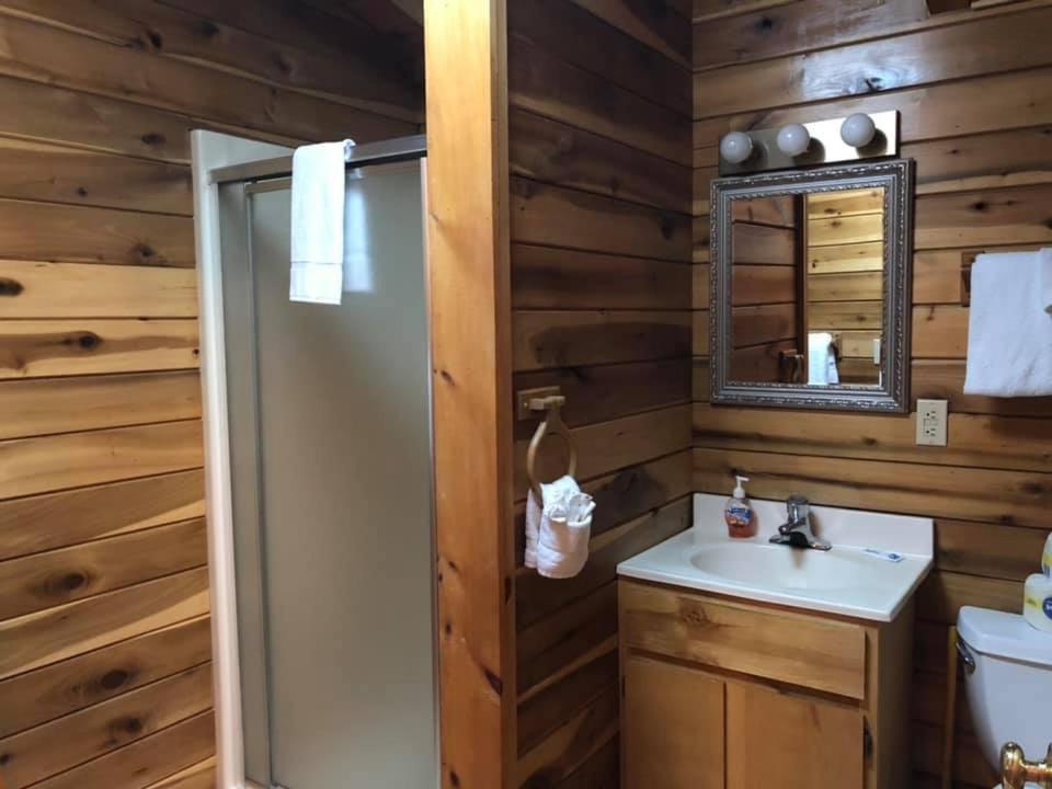 Country Road Cabins