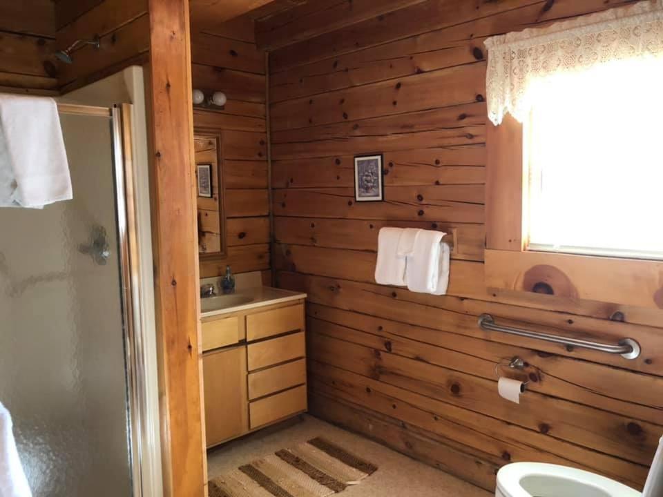 Country Road Cabins