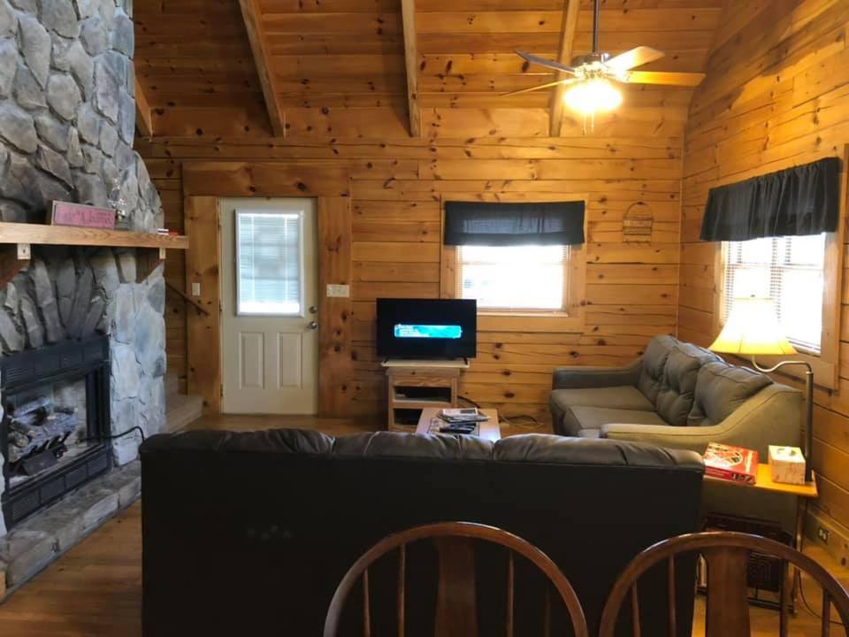 Country Road Cabins