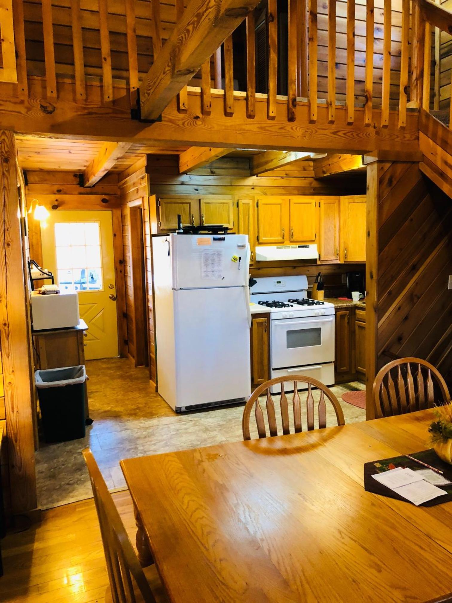 Country Road Cabins