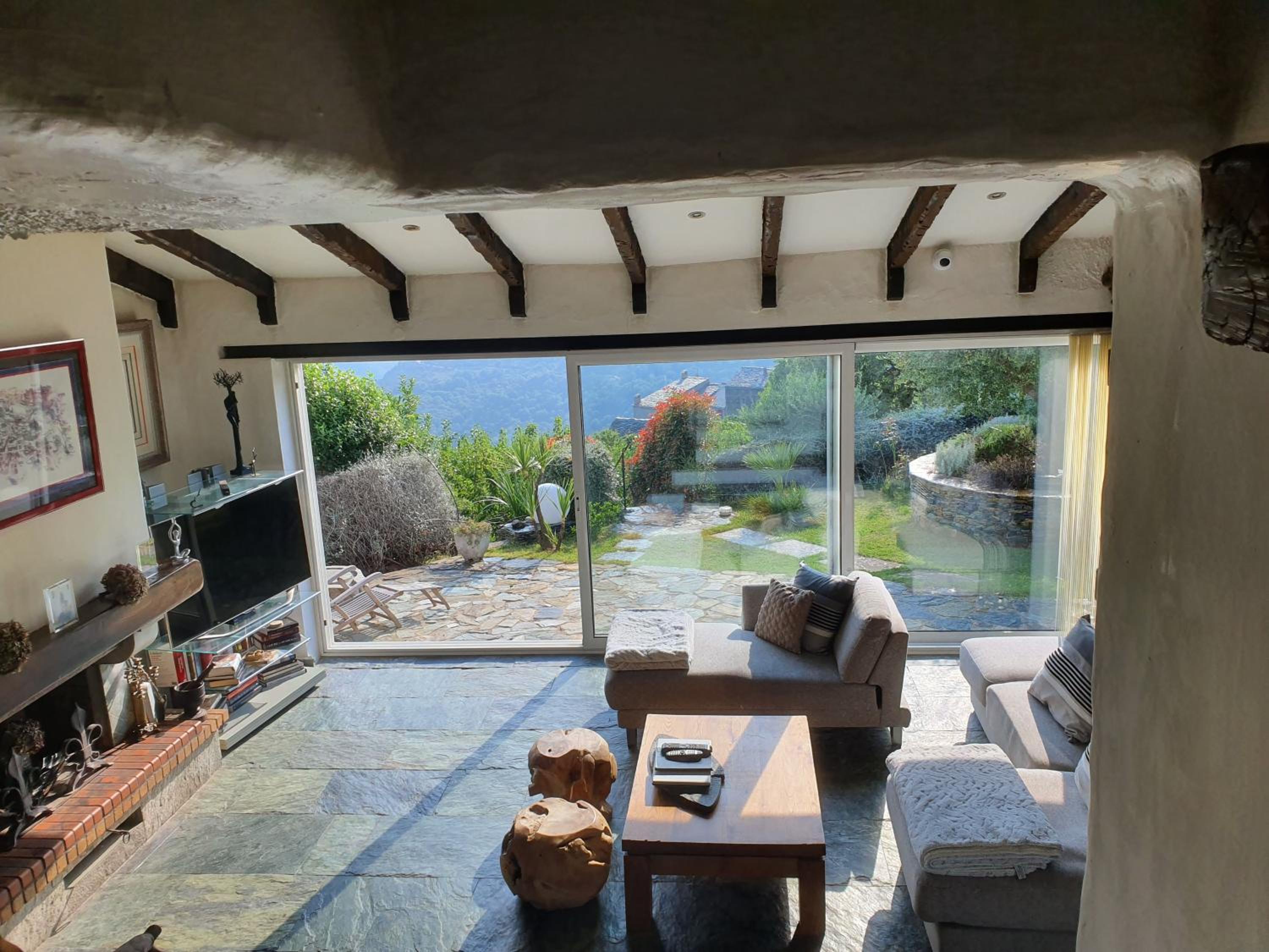 maison de charme avec piscine et vue exceptionnelle — photo 3