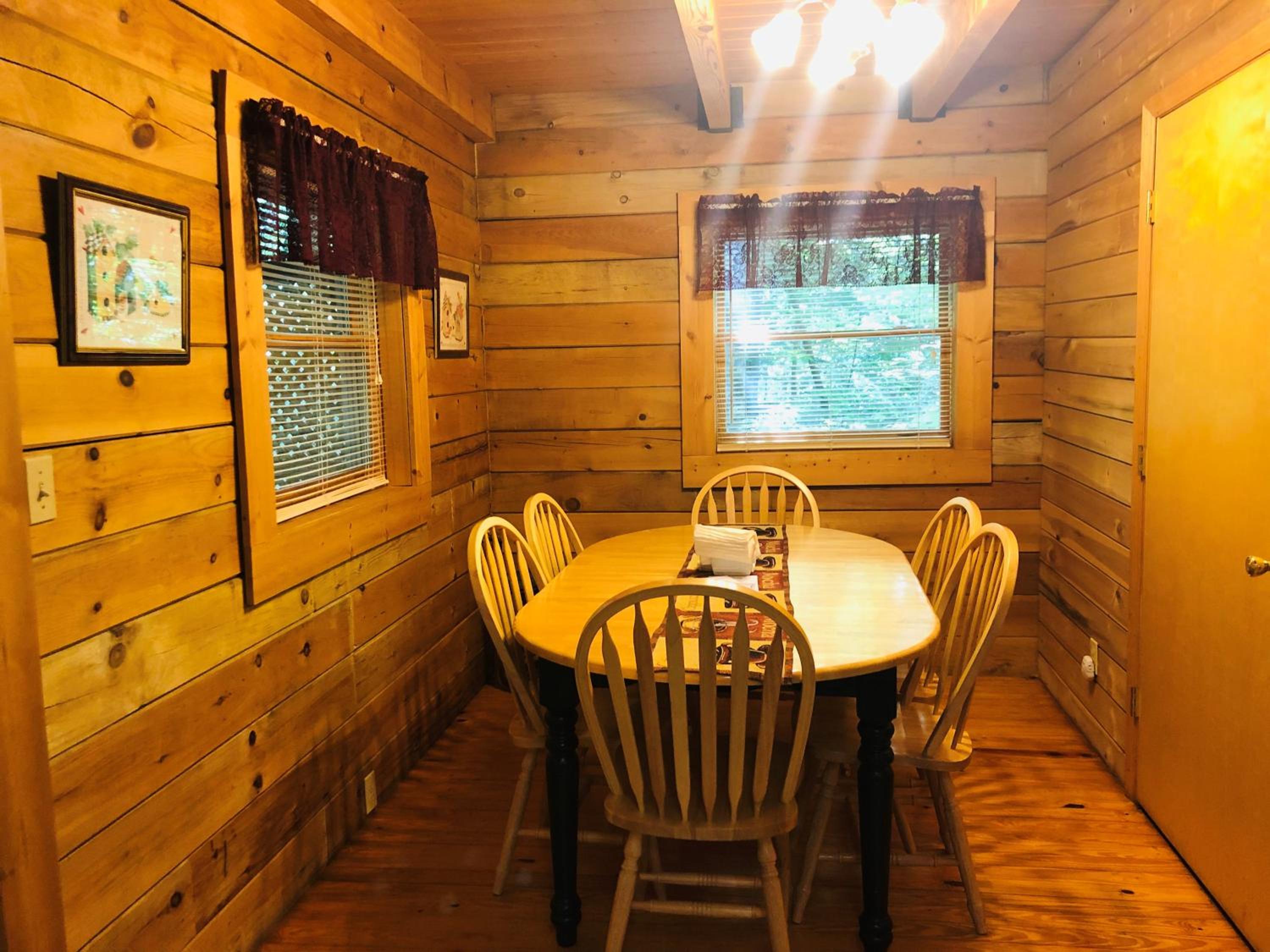 Country Road Cabins
