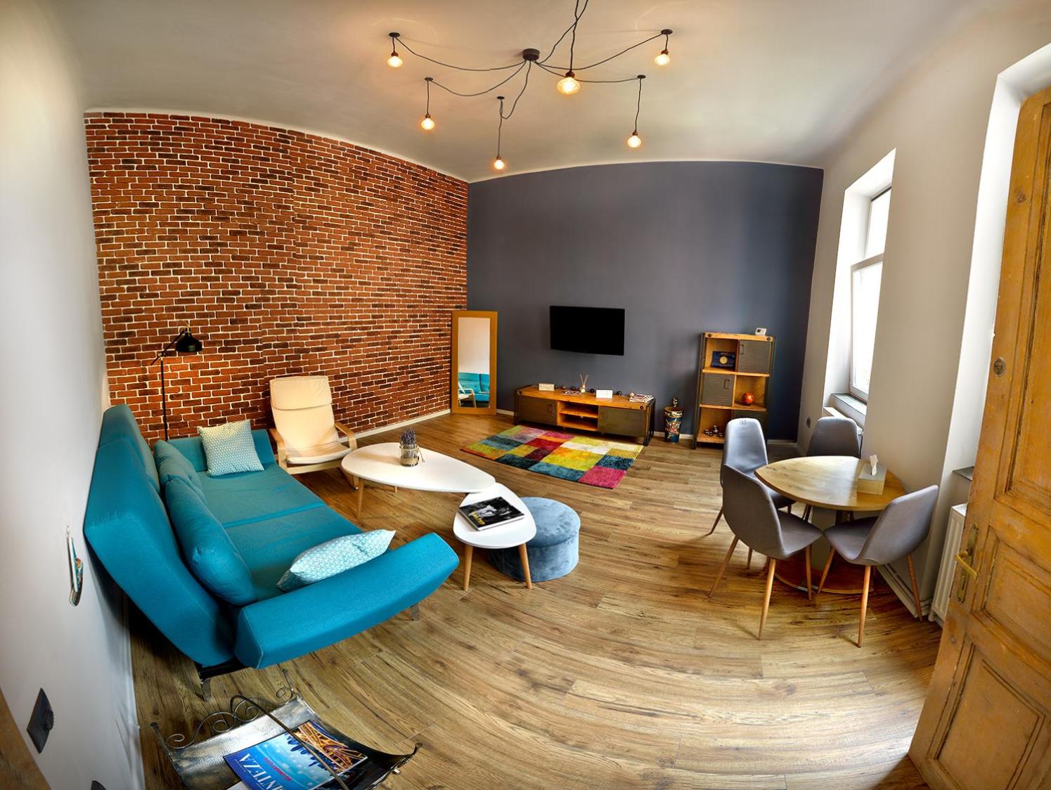Maniu Home view 4
