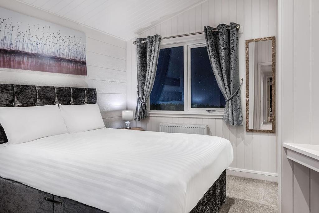Silverwood Luxury Lodge Resort, 37 individual stunning properties view 5
