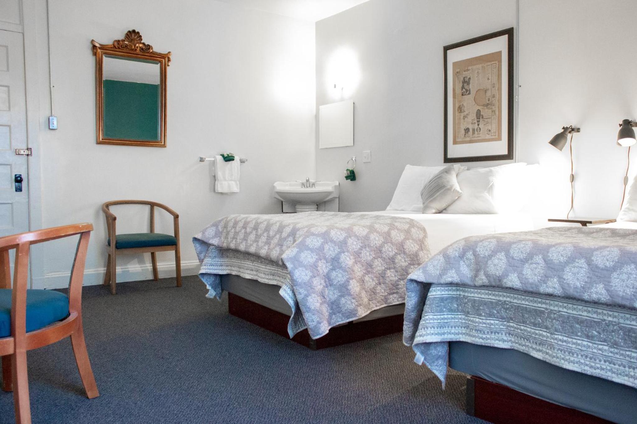 11th Avenue Hostel