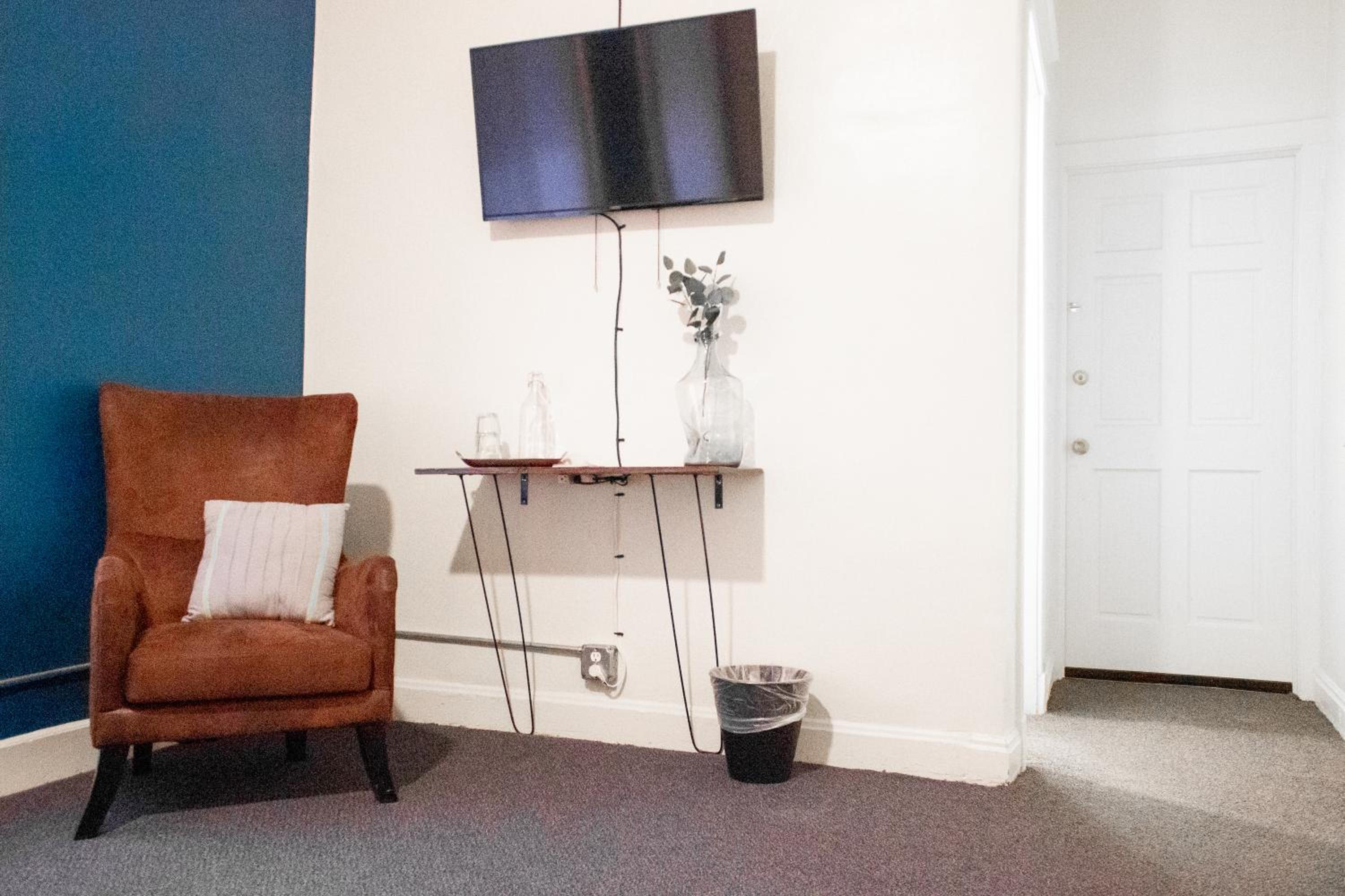 11th Avenue Hostel