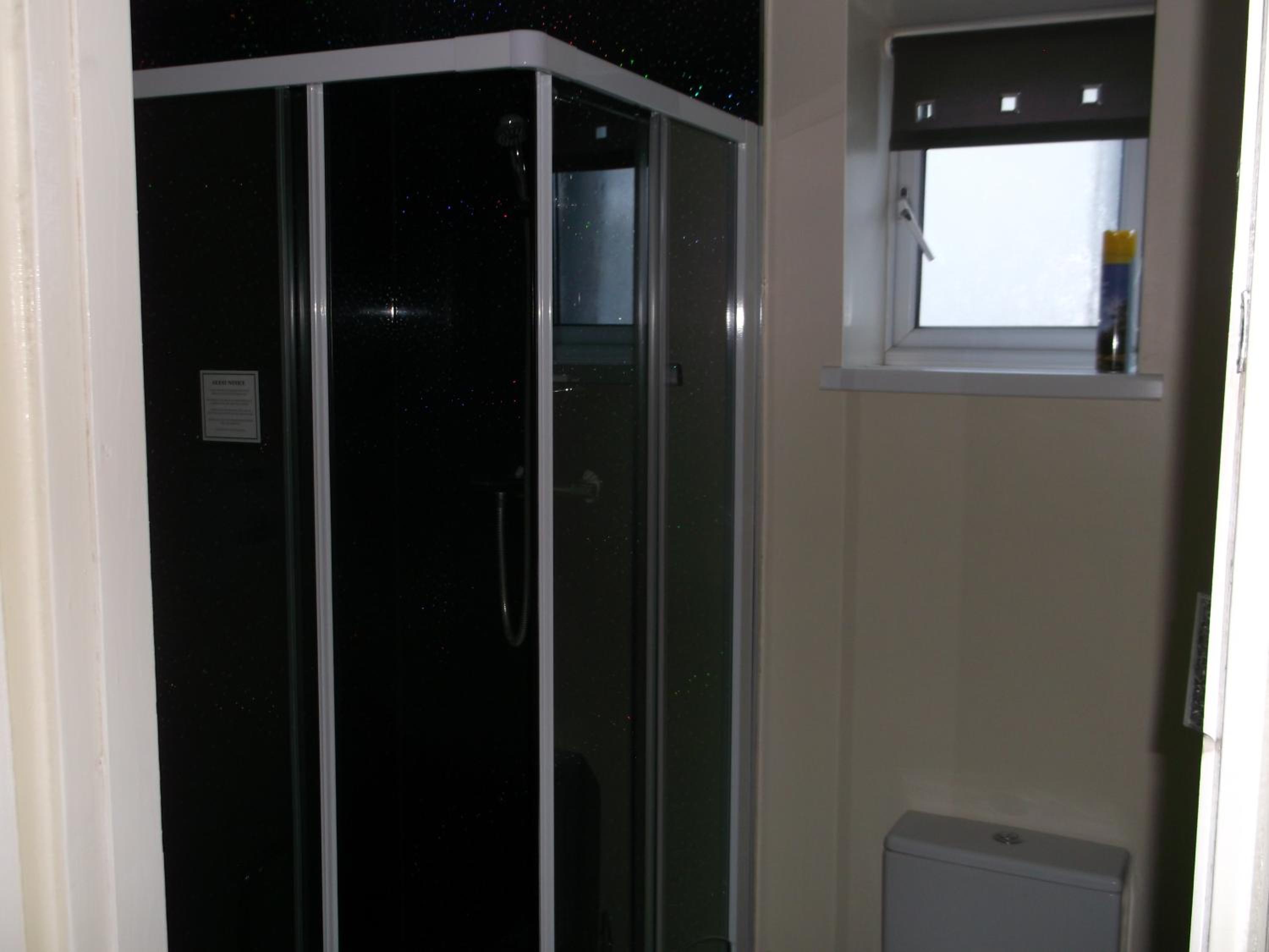 OYO Twins Palms Guest House