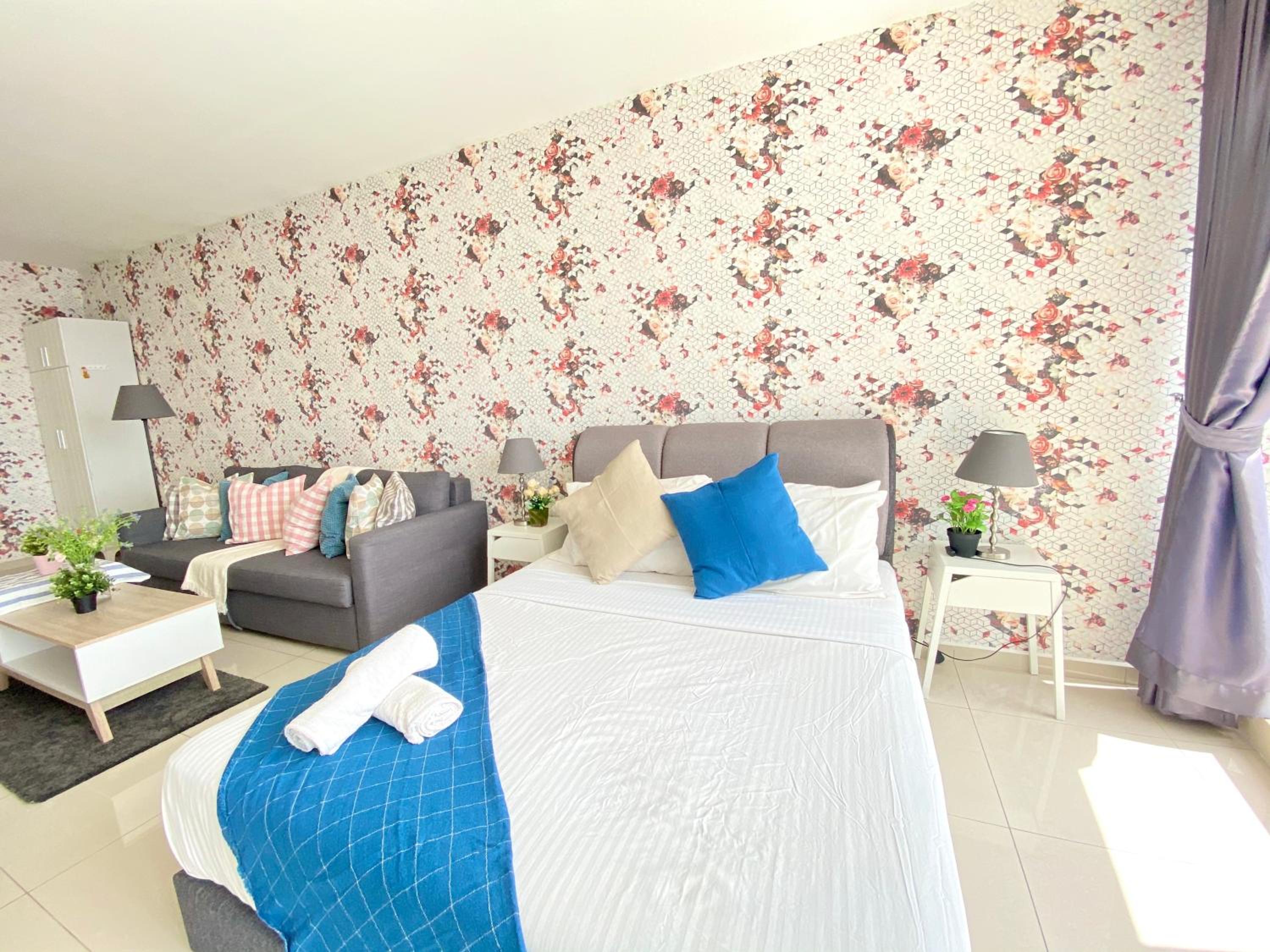 Chrisenbel Suites - Pinnacle PJ