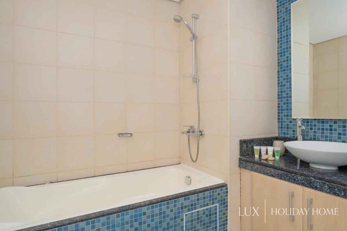 LUX - The Shoreline Beach House