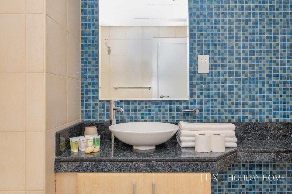 LUX - The Shoreline Beach House