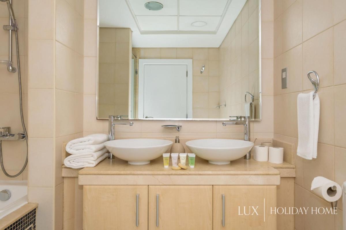 LUX - The Shoreline Beach House