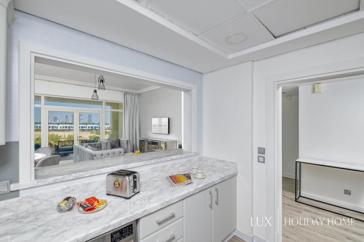 LUX - The Shoreline Beach House