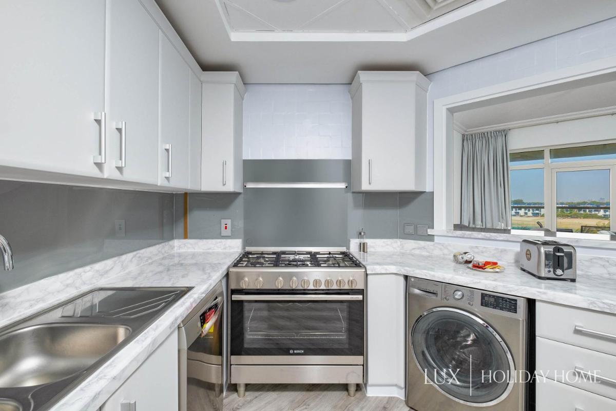 LUX - The Shoreline Beach House