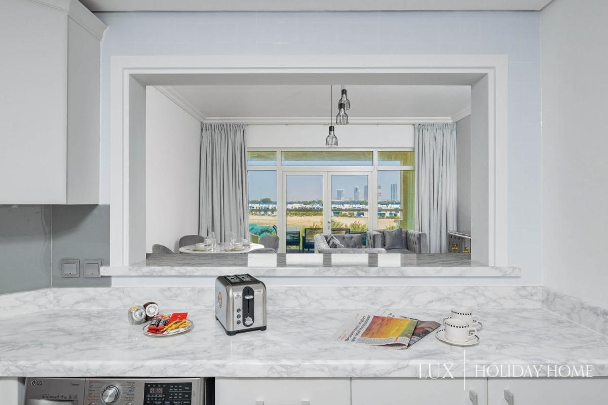 LUX - The Shoreline Beach House