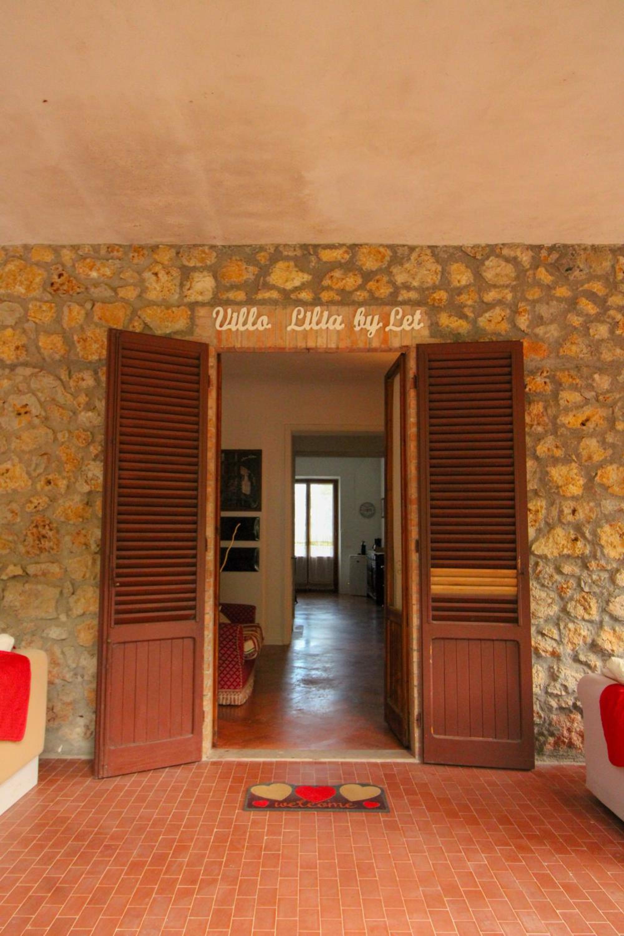 Villa Lilia by Let view 3