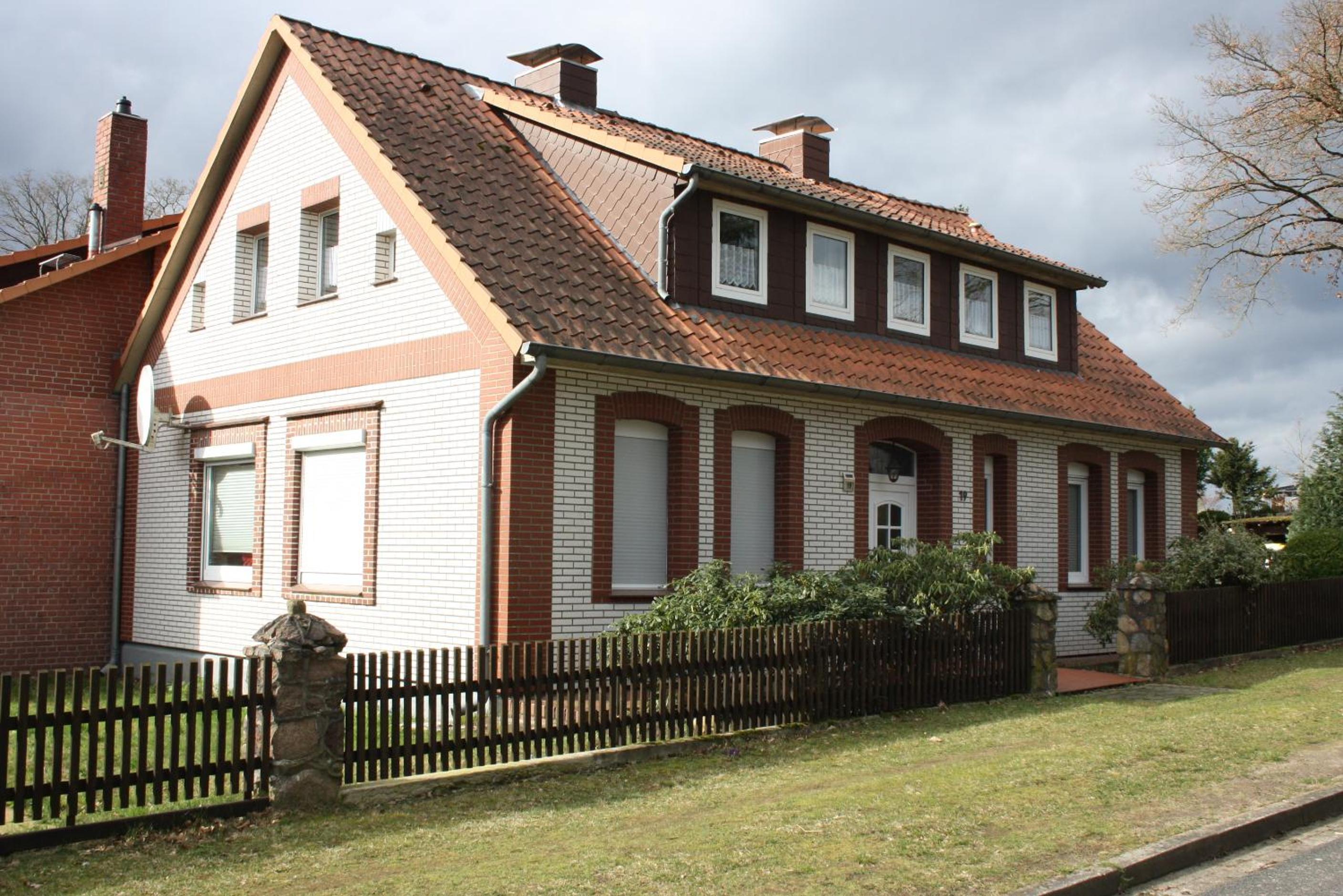 Heidezeit - Ferienwohnungen in Müden view 2